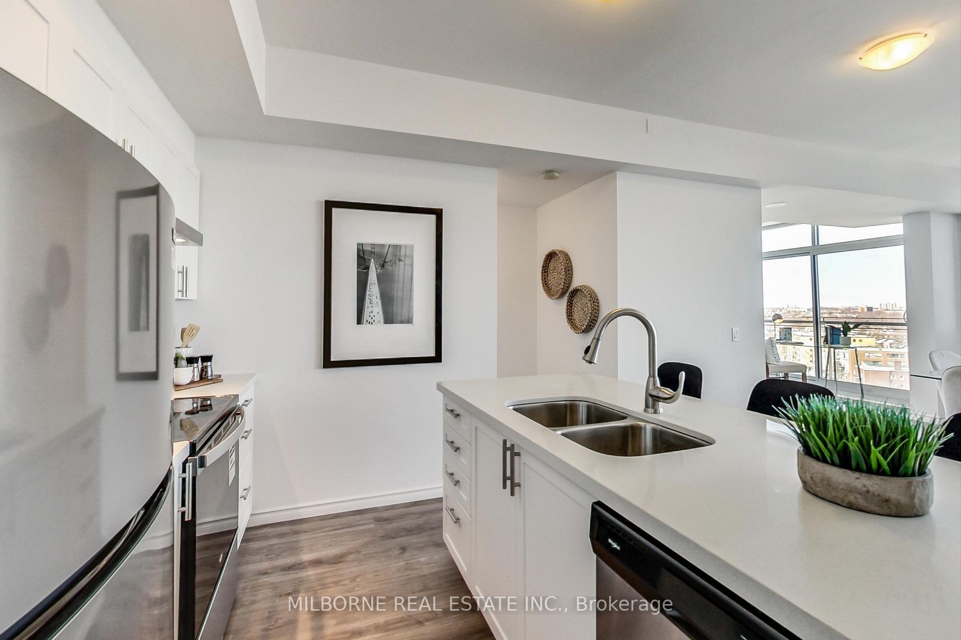 15 Maplewood Ave, #Ph8
