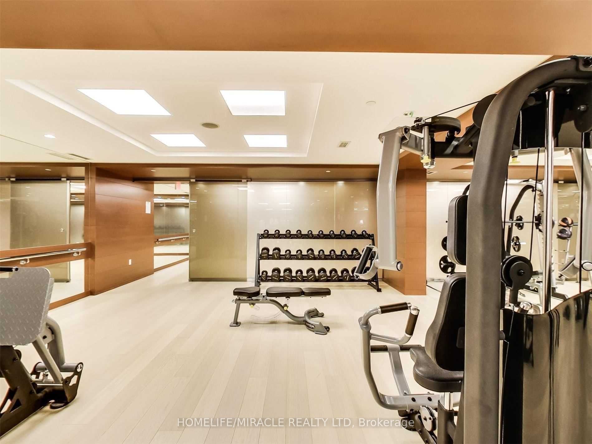 39 Queens Quay E, #101