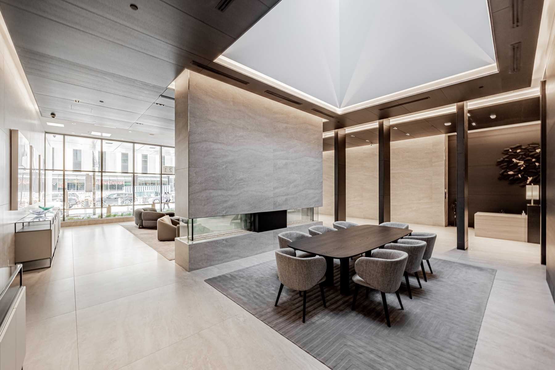 2221 Yonge Street #3306