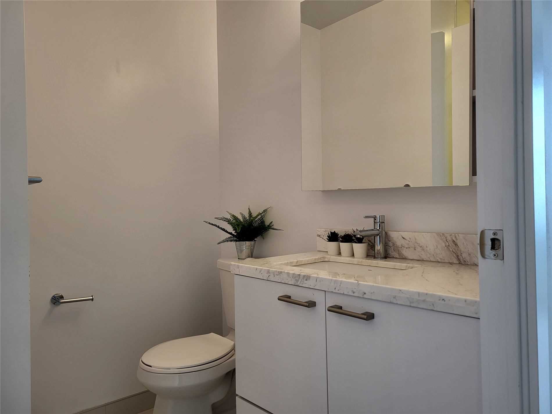 2221 Yonge Street #3306