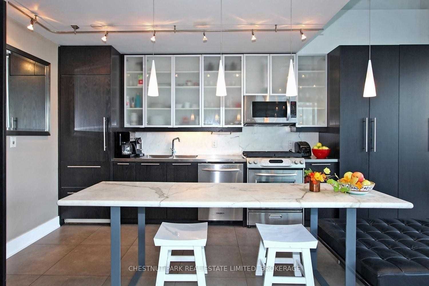 637 Lake Shore Blvd W, #617