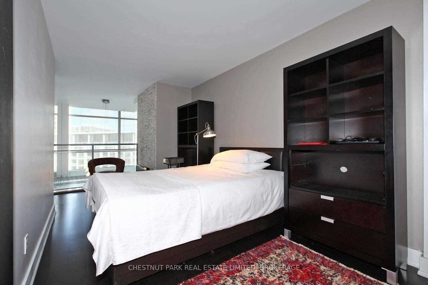 637 Lake Shore Blvd W, #617