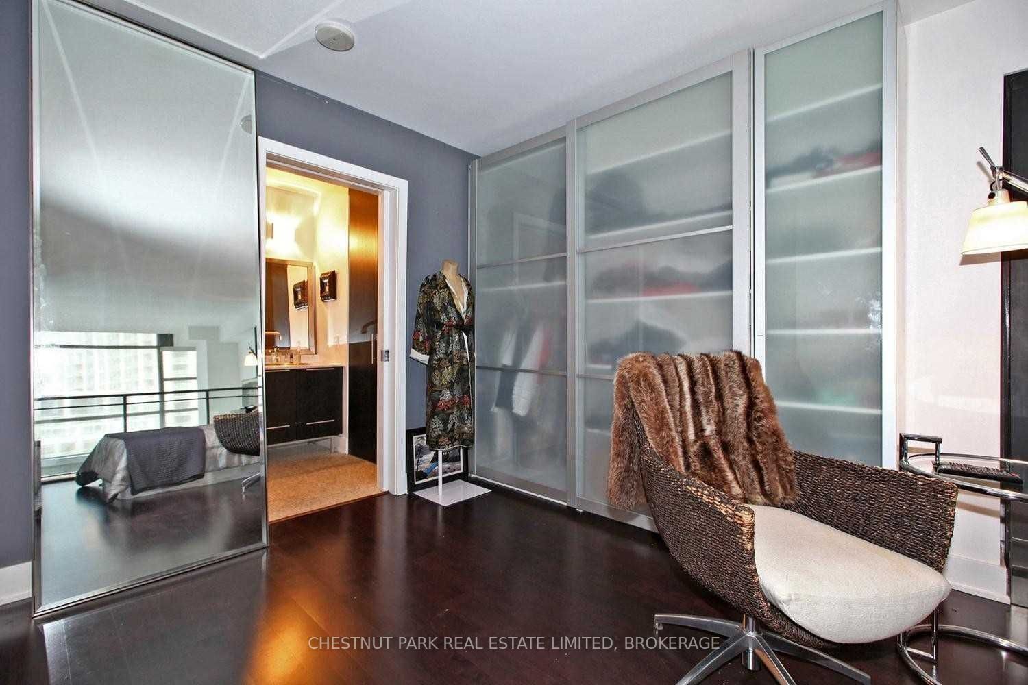 637 Lake Shore Blvd W, #617