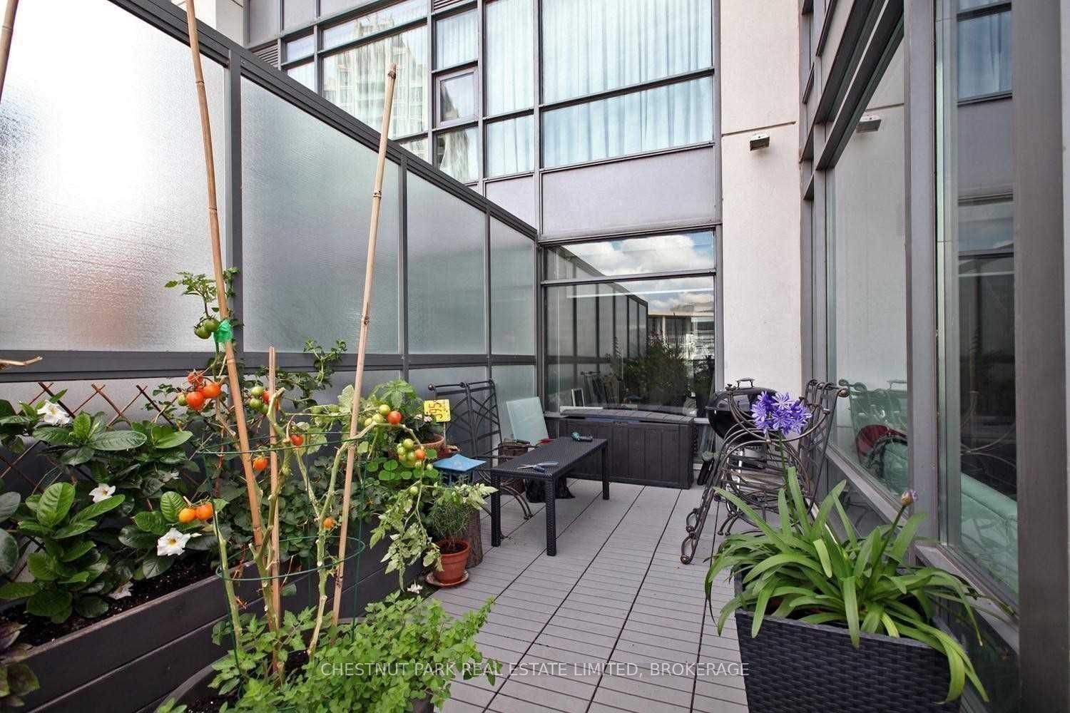 637 Lake Shore Blvd W, #617