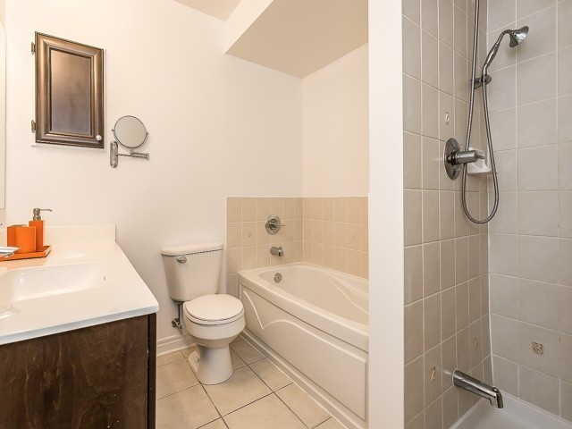 2 Brian Peck Cres, #301
