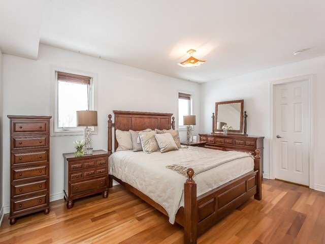 2 Brian Peck Cres, #301