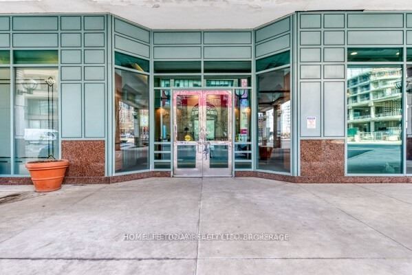 10 Yonge St, #1803