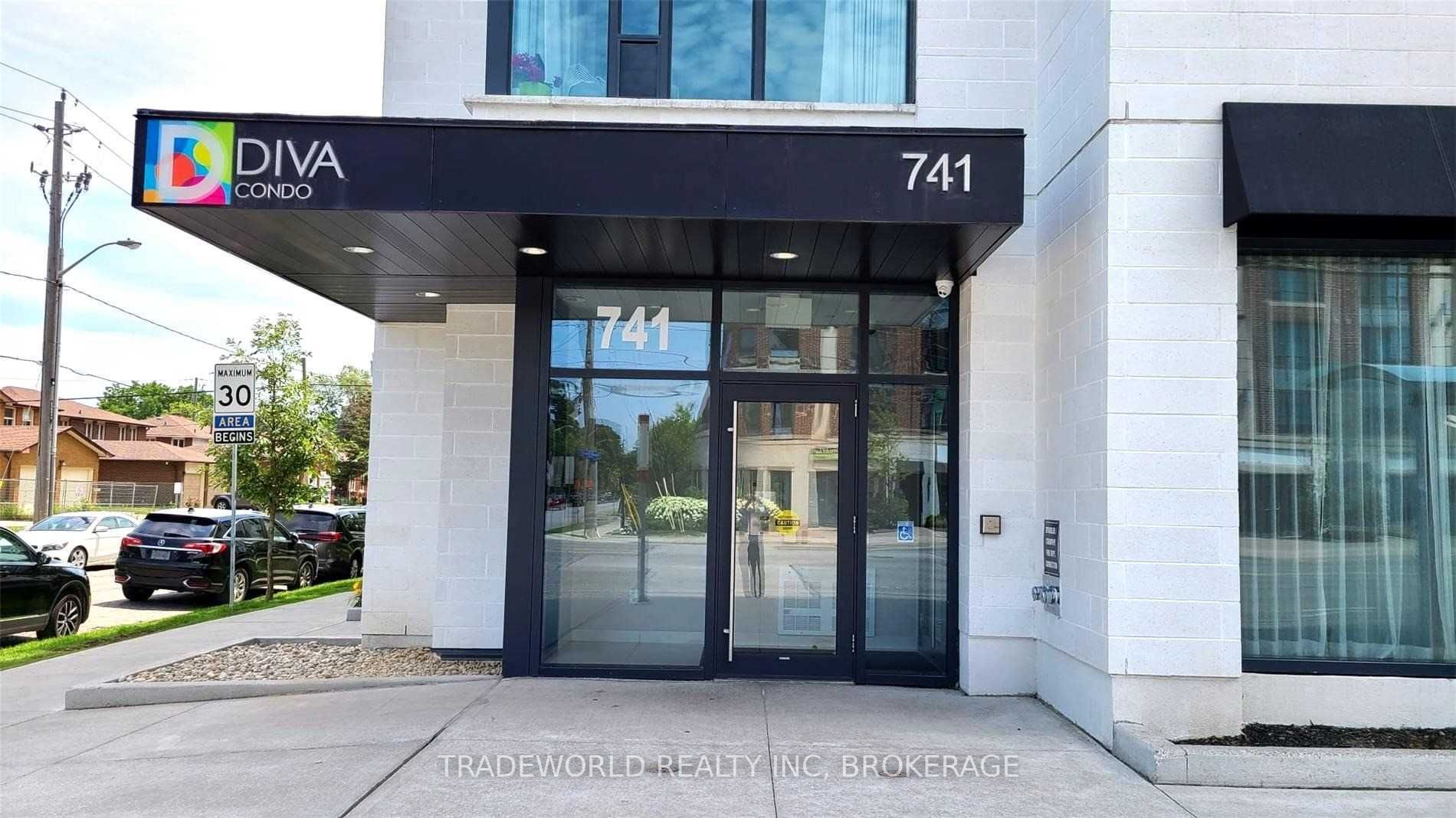 741 Sheppard Ave W, #806