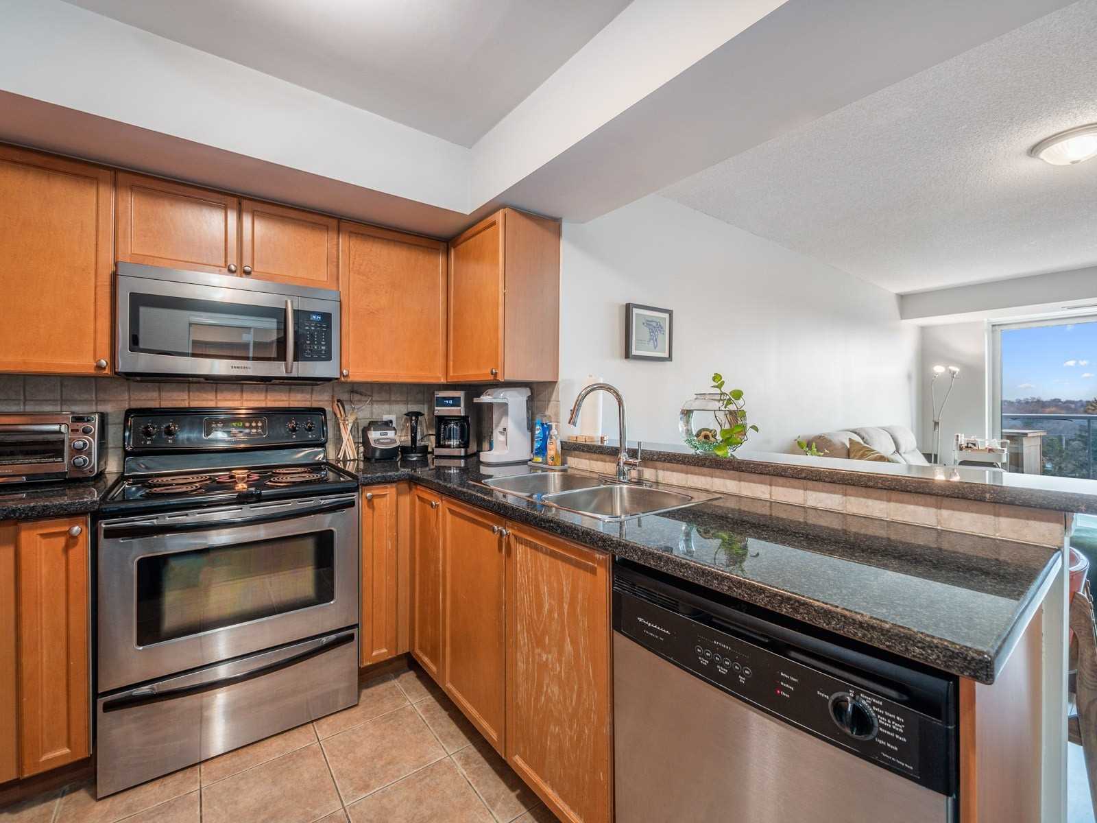 3830 Bathurst St, #709