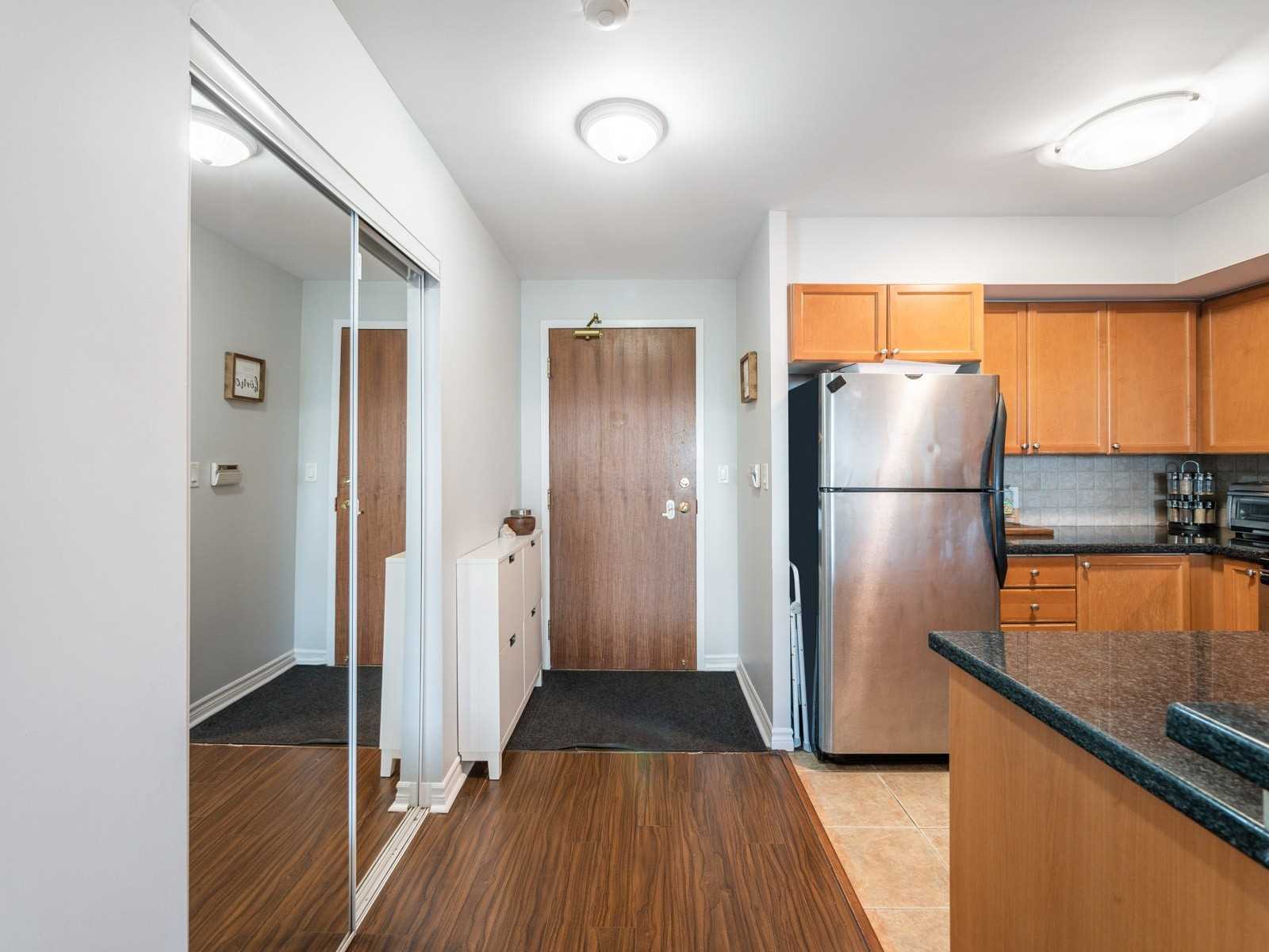 3830 Bathurst St, #709