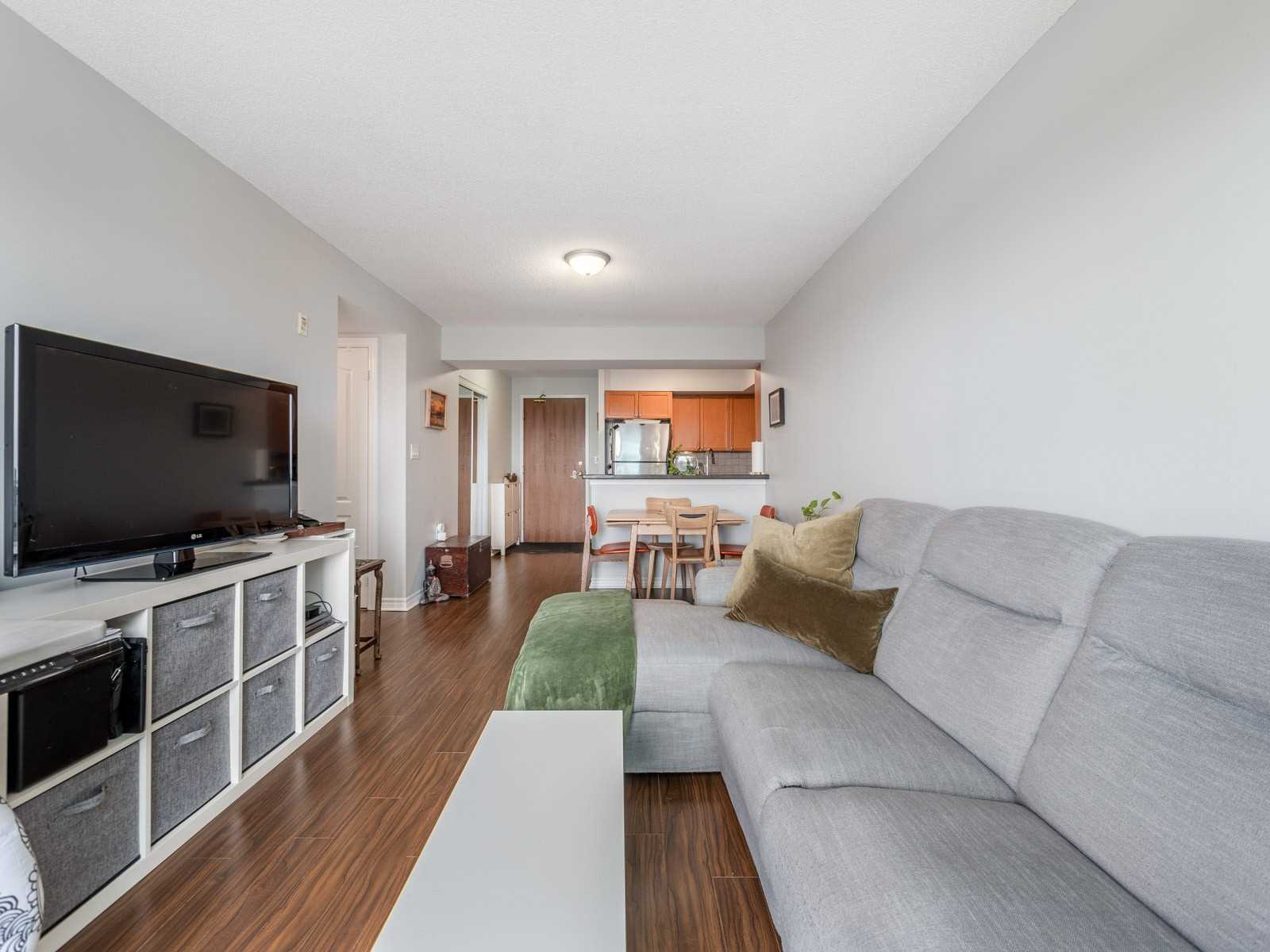 3830 Bathurst St, #709
