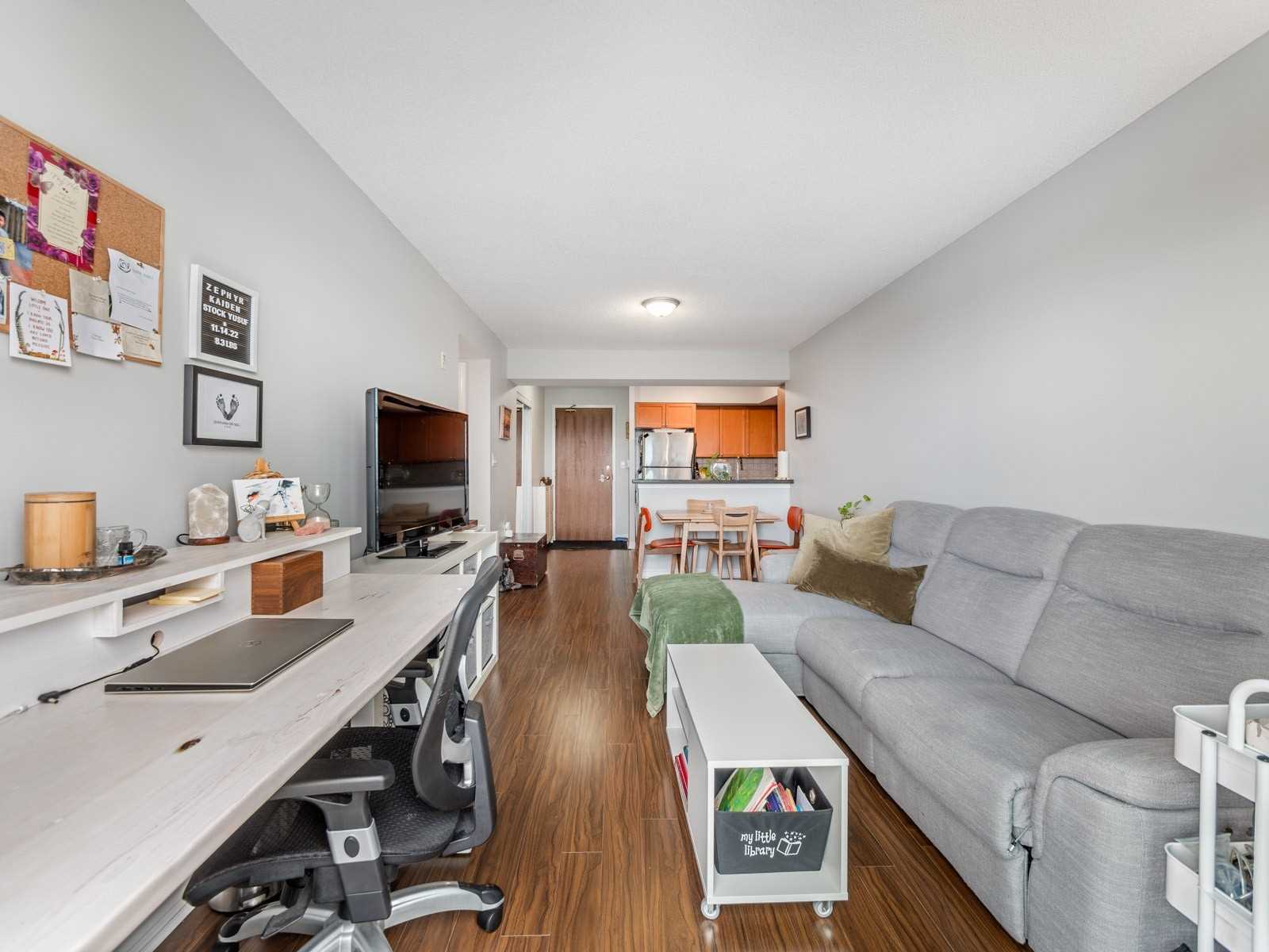 3830 Bathurst St, #709