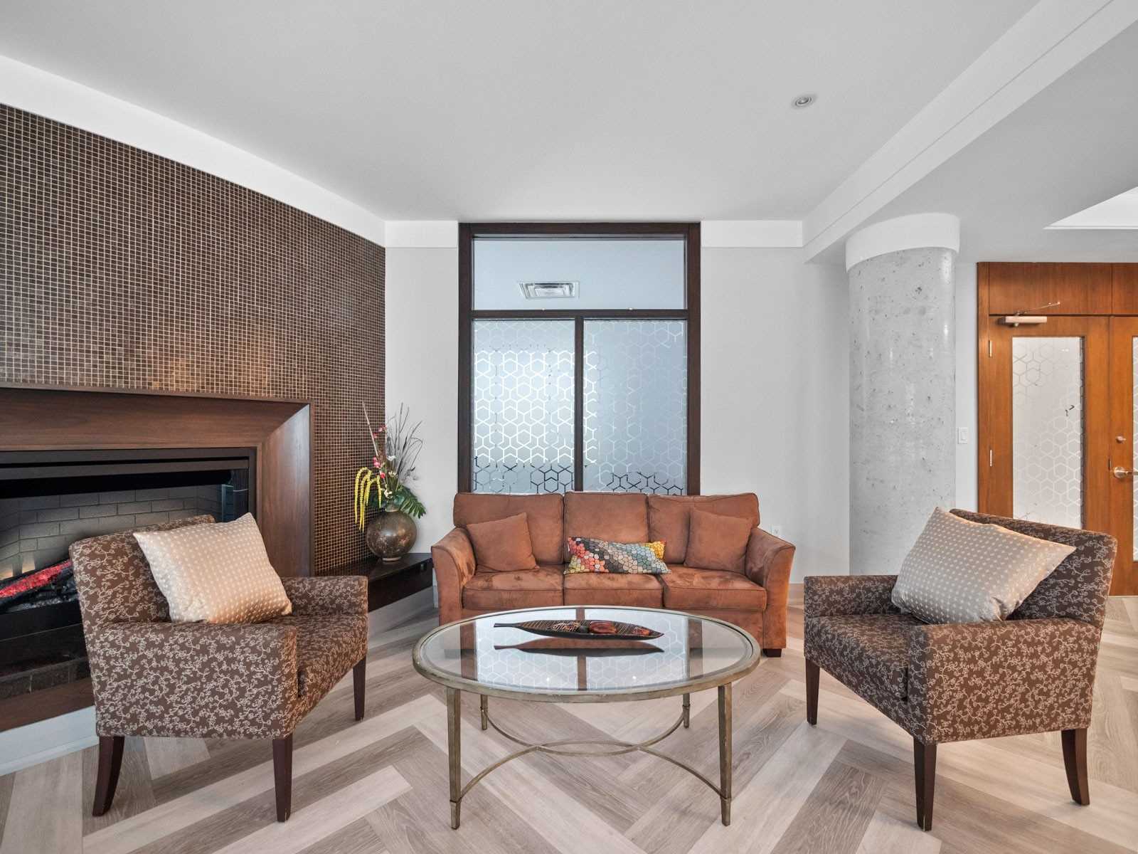 3830 Bathurst St, #709
