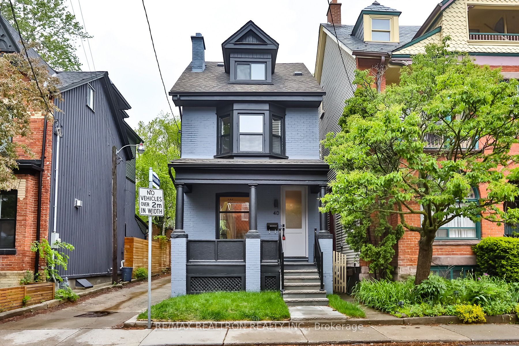 40 Salisbury Ave