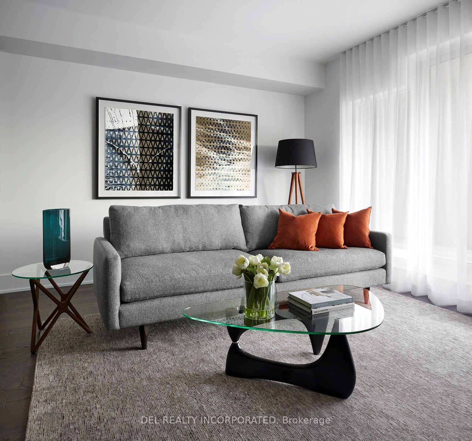 585 Bloor St E, #226