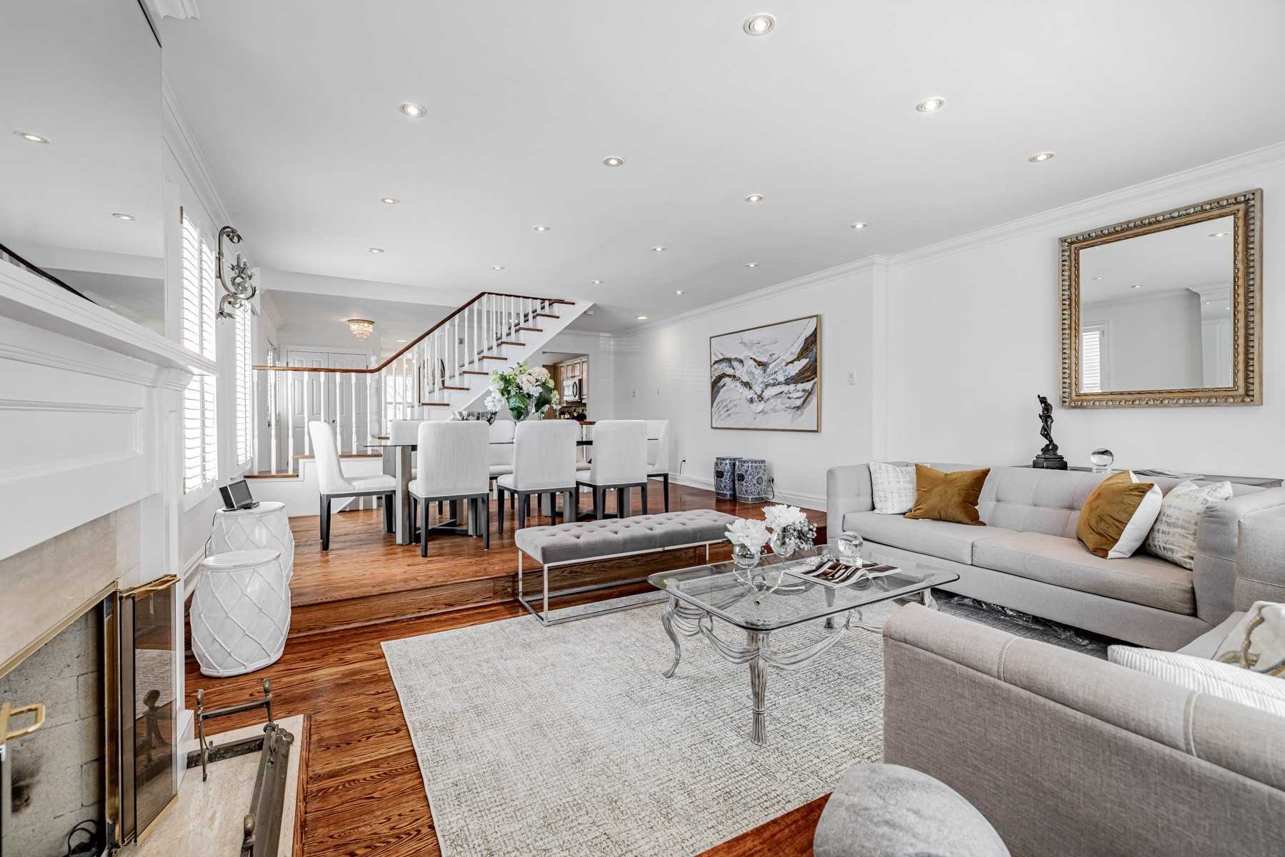 131 Rosewell Avenue