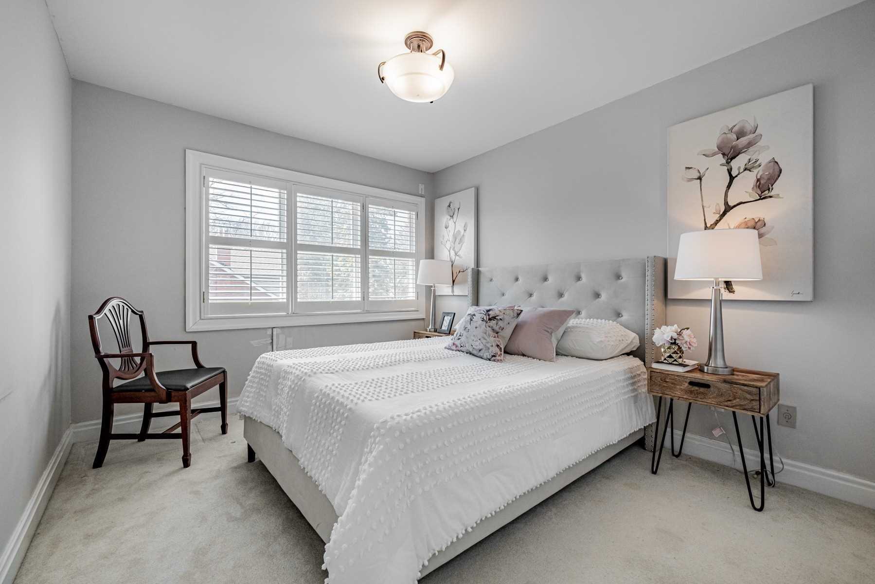 131 Rosewell Avenue