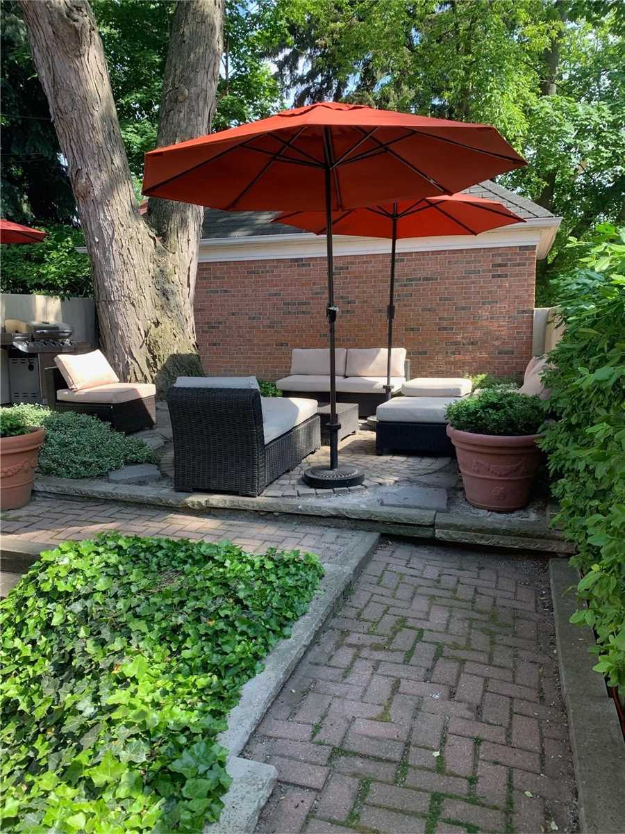 131 Rosewell Avenue