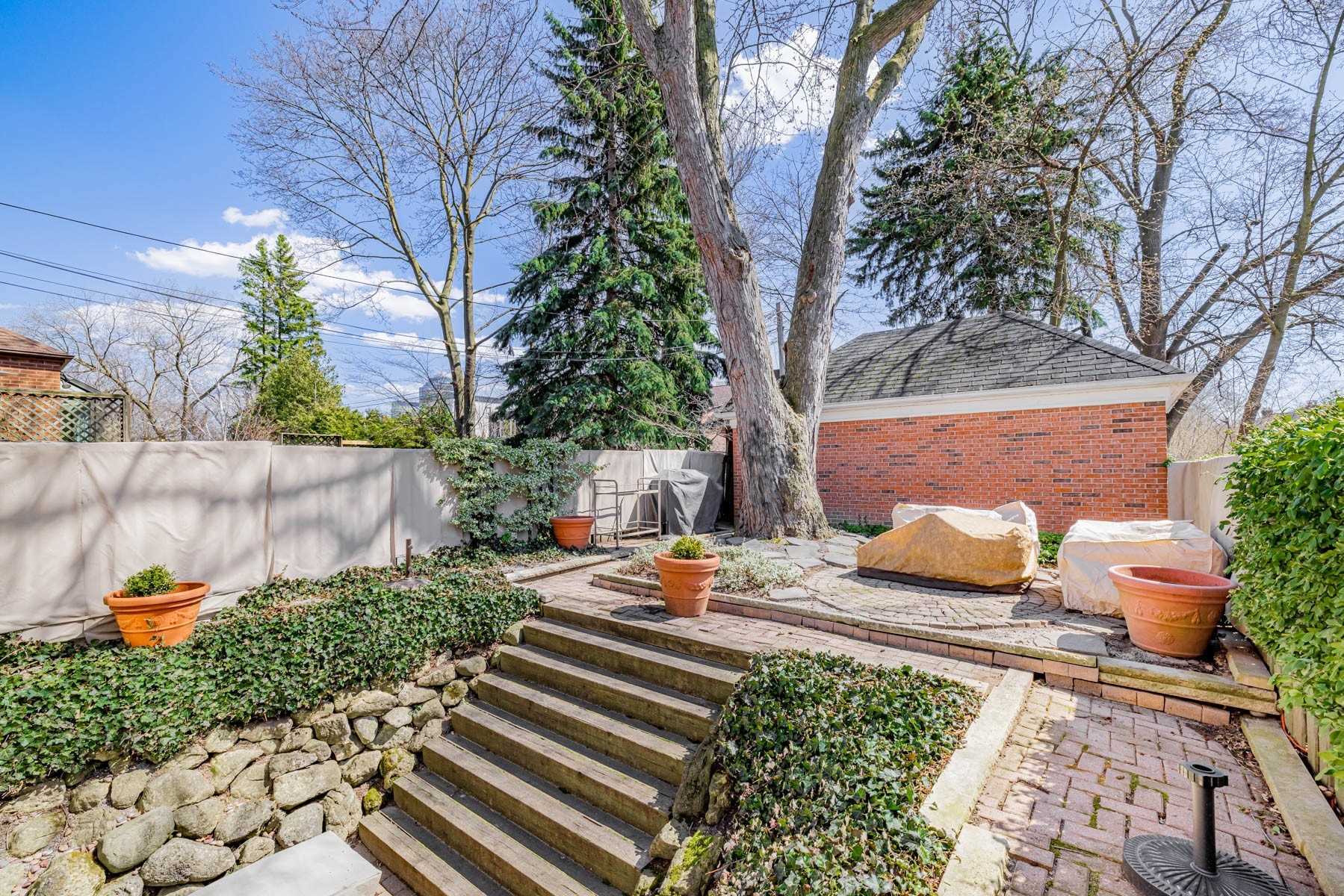 131 Rosewell Avenue