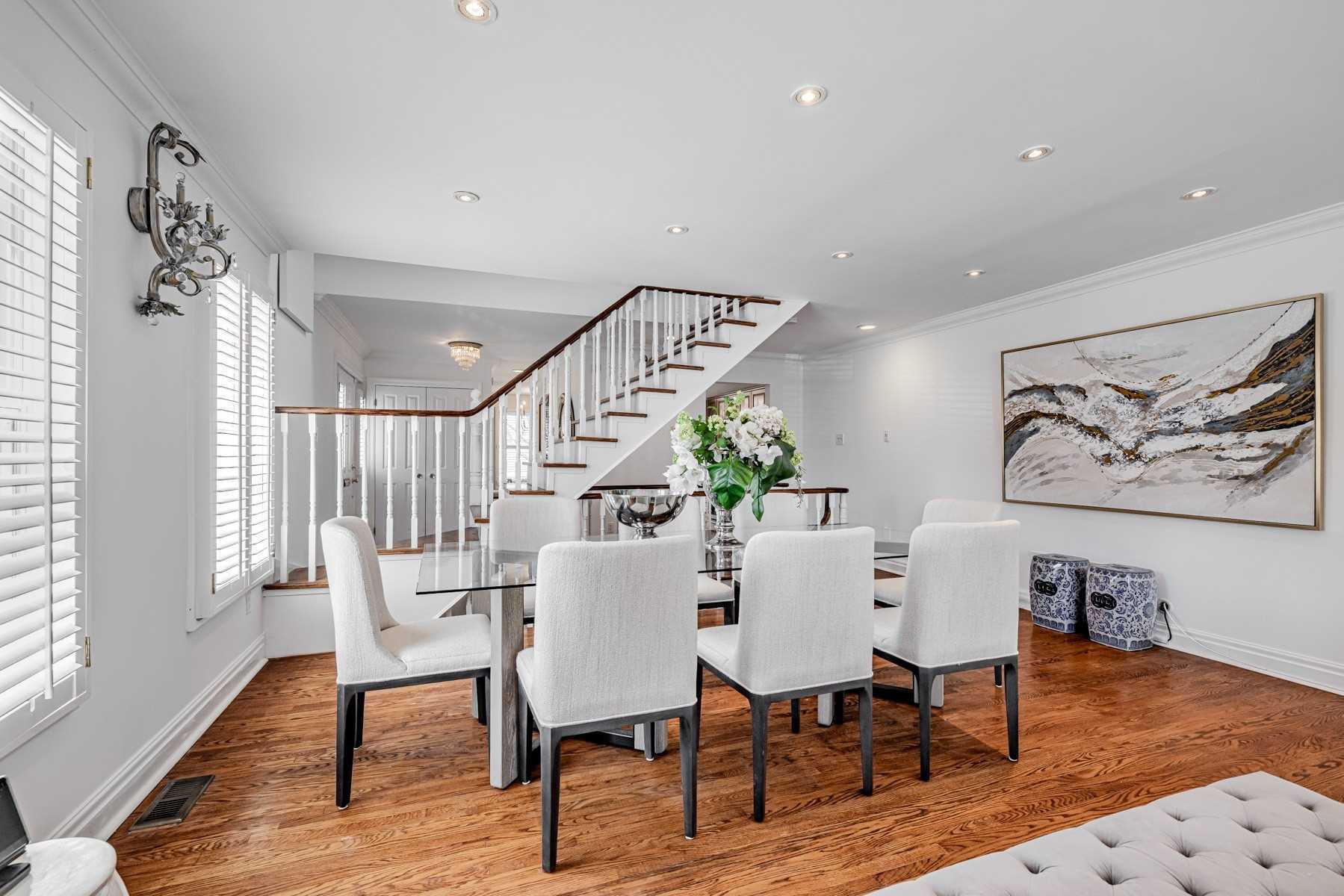 131 Rosewell Avenue