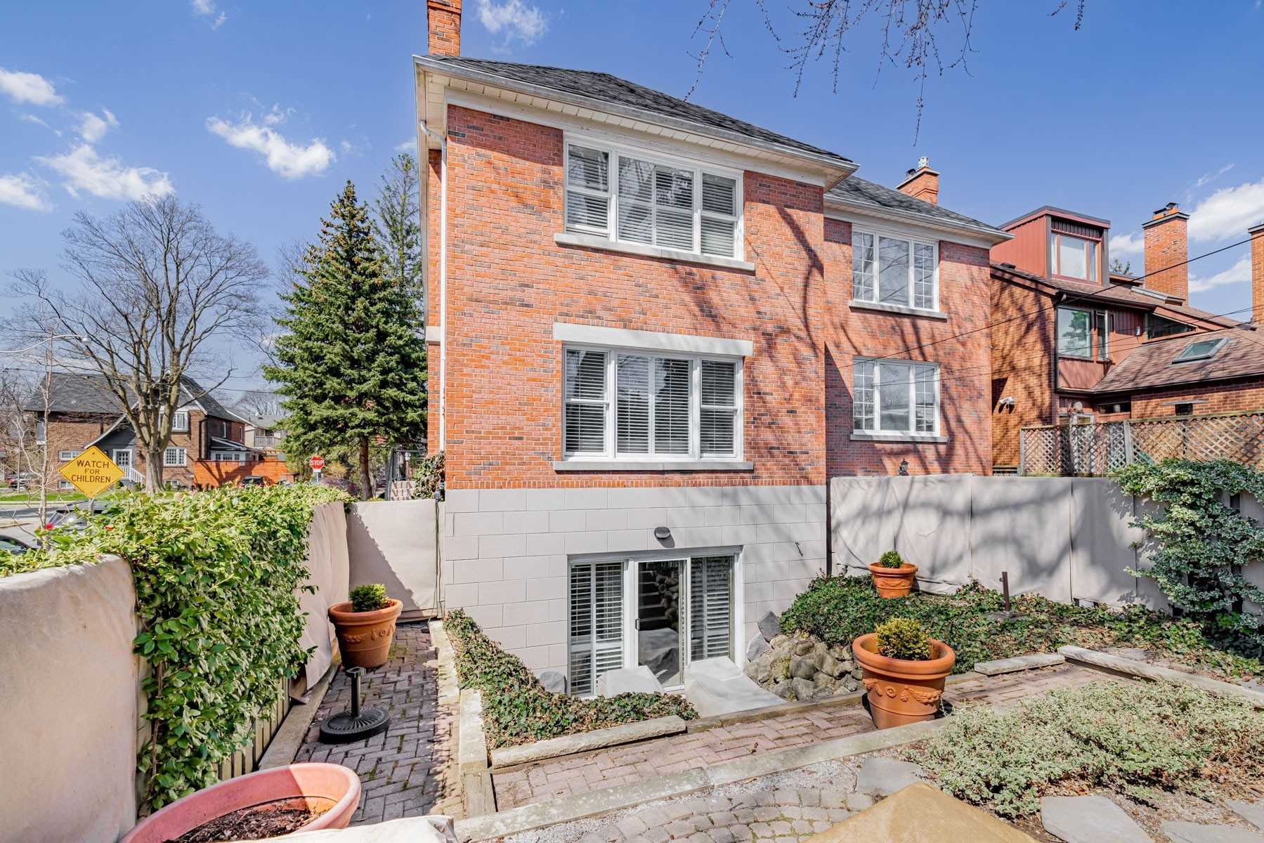 131 Rosewell Avenue