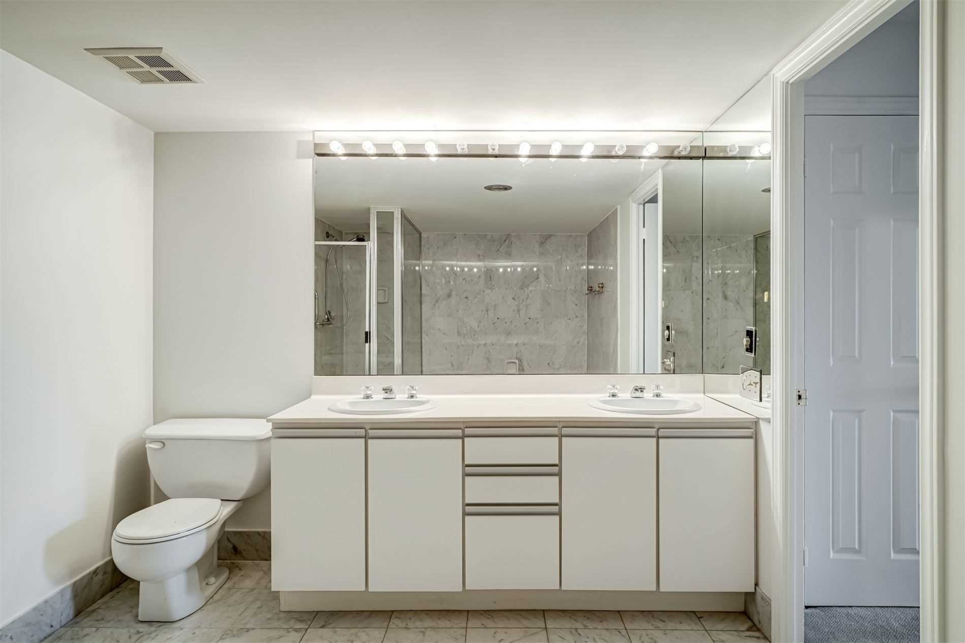 1177 Yonge St, #311