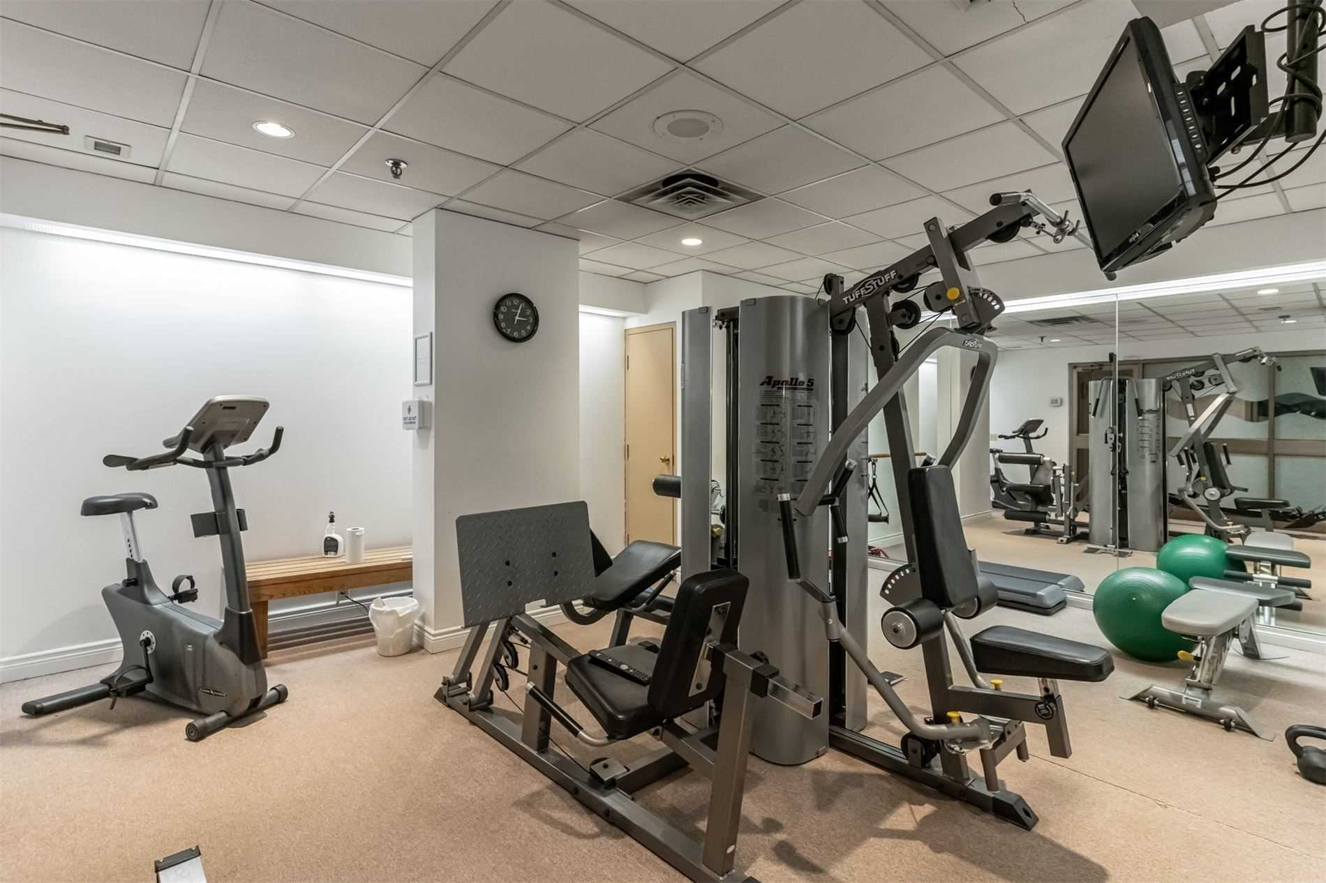 1177 Yonge St, #311