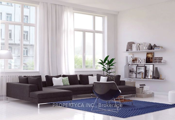 871 Sheppard Ave W, #102