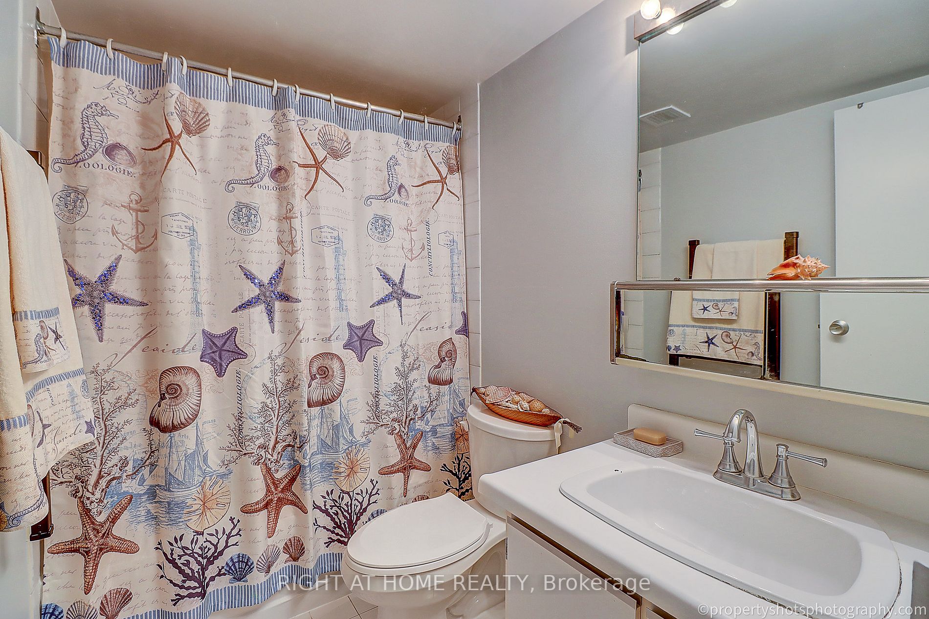 77 Maitland Pl, #1703