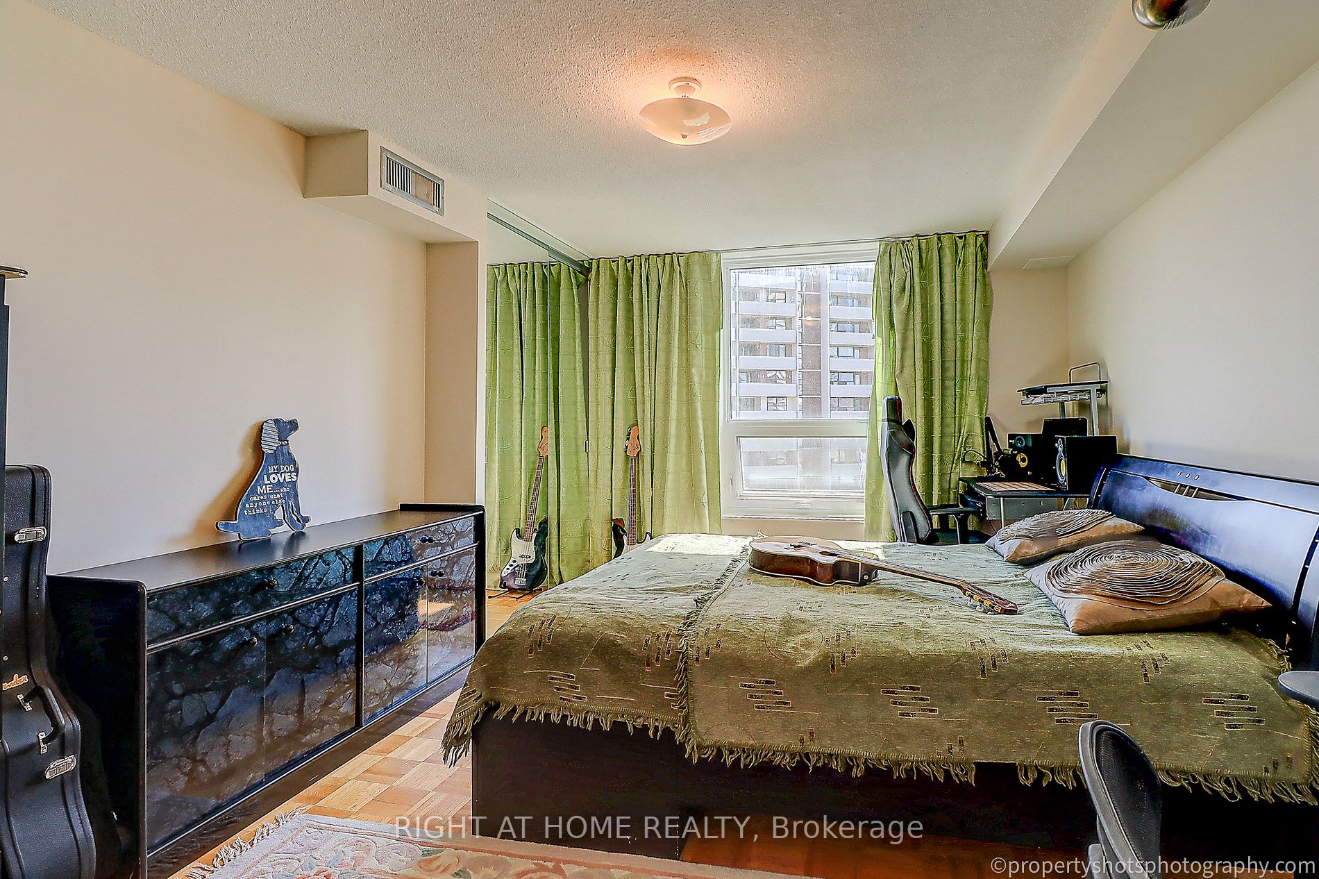 77 Maitland Pl, #1703