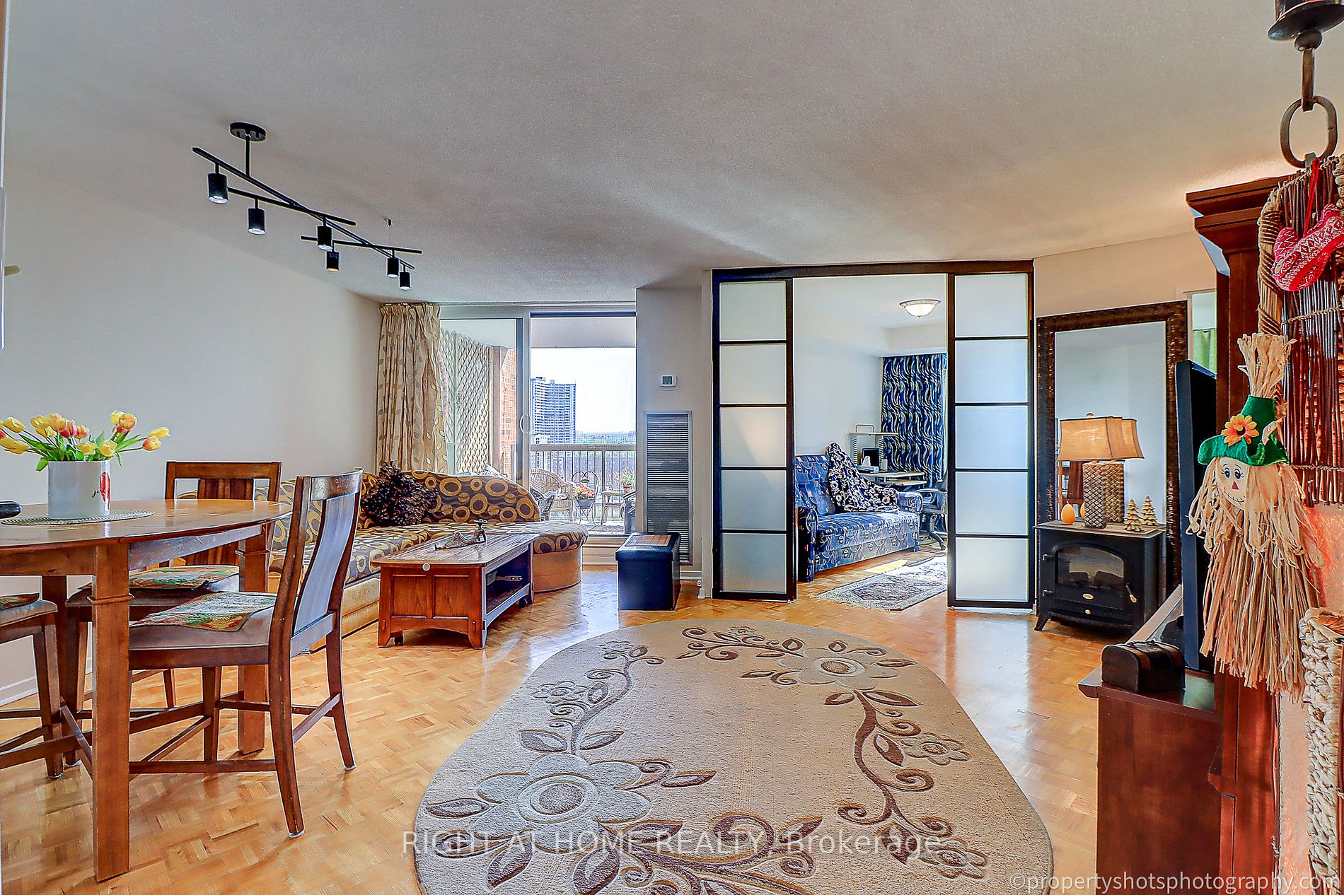 77 Maitland Pl, #1703