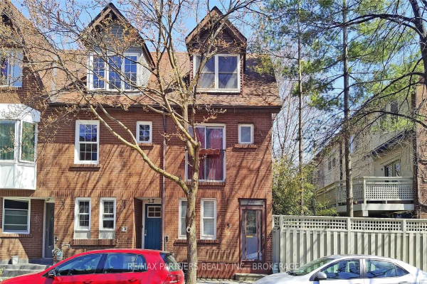 5 Aitken Pl, Toronto