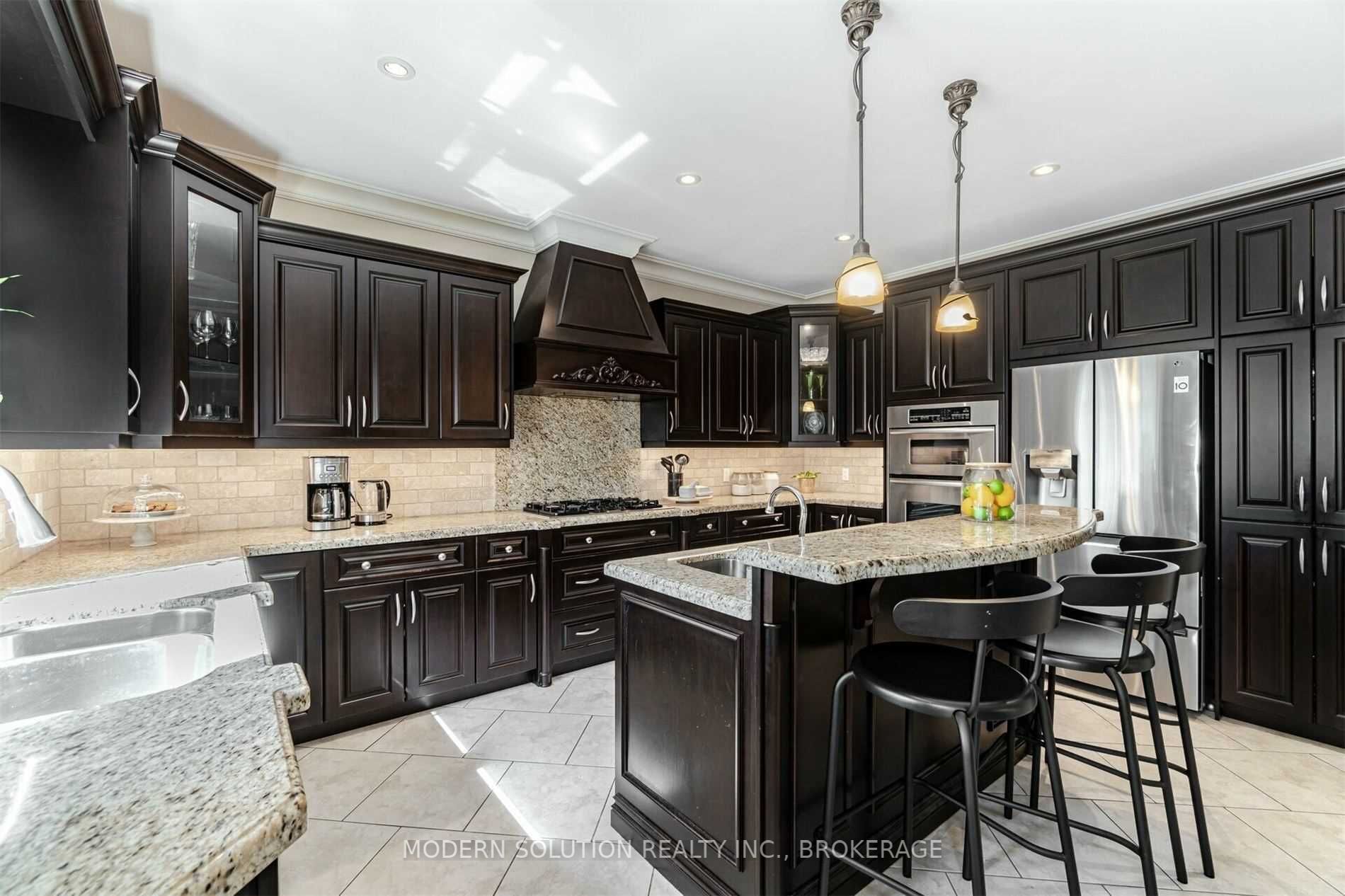 21 Devondale Ave