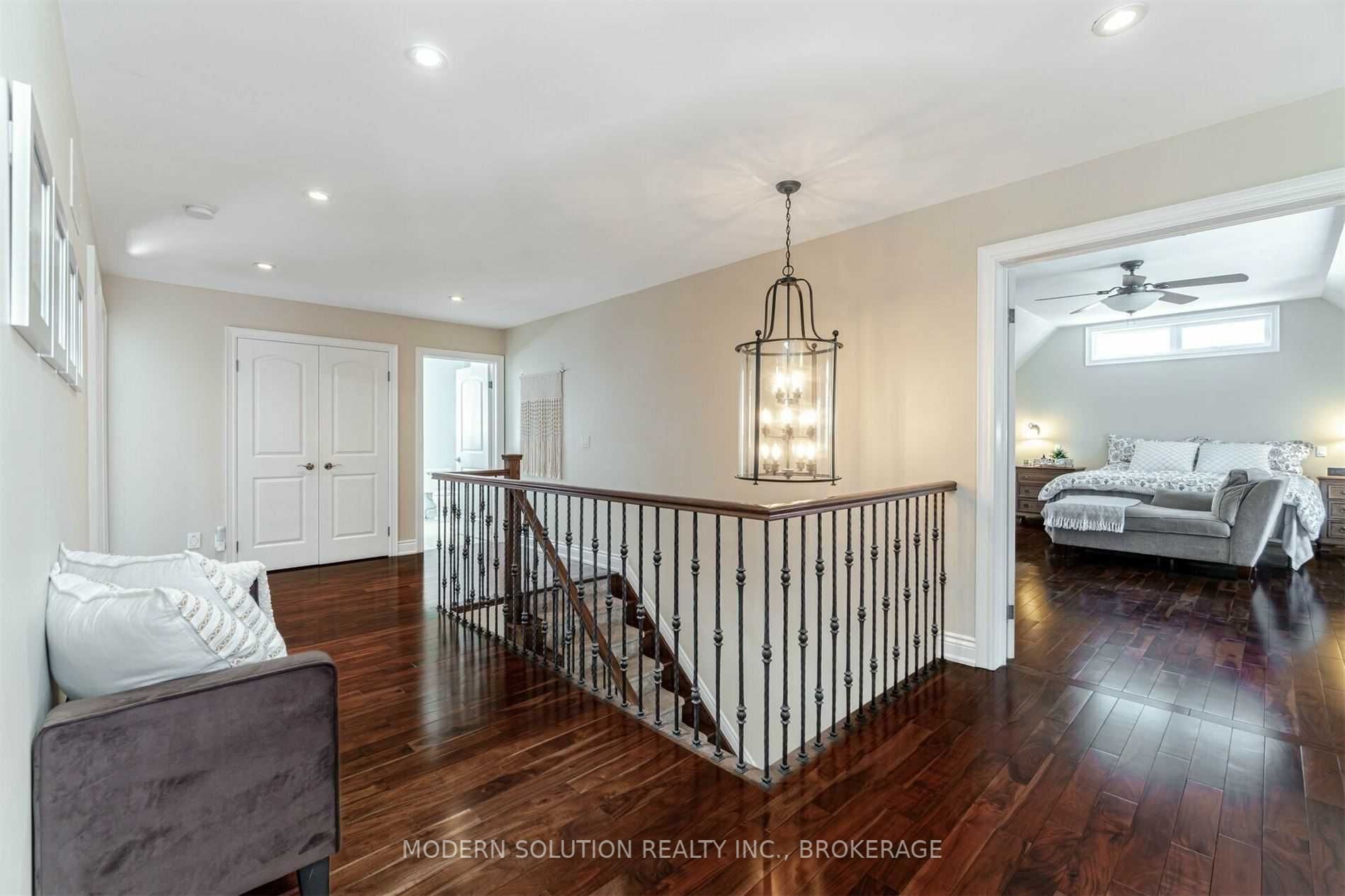 21 Devondale Ave
