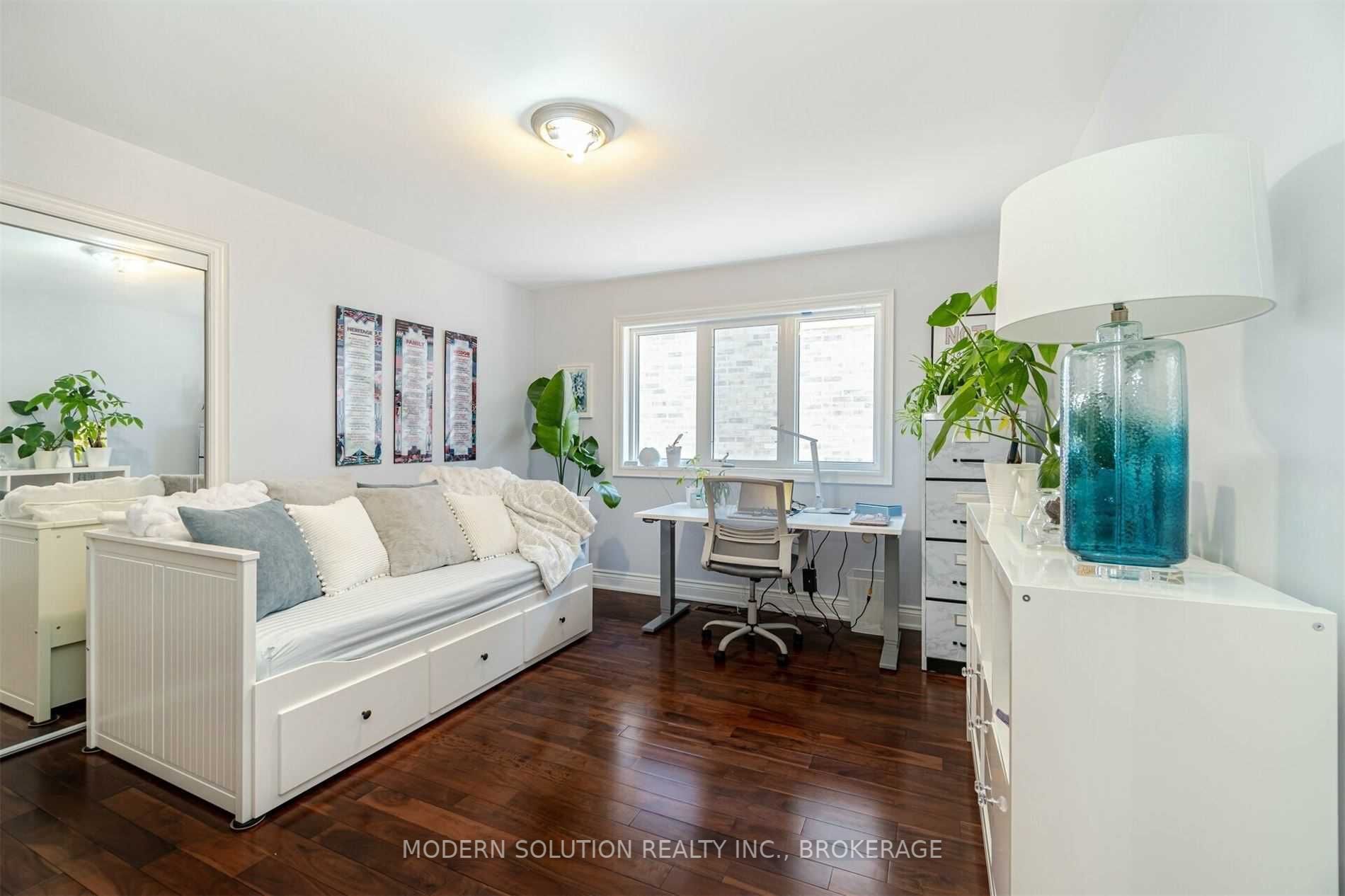 21 Devondale Ave