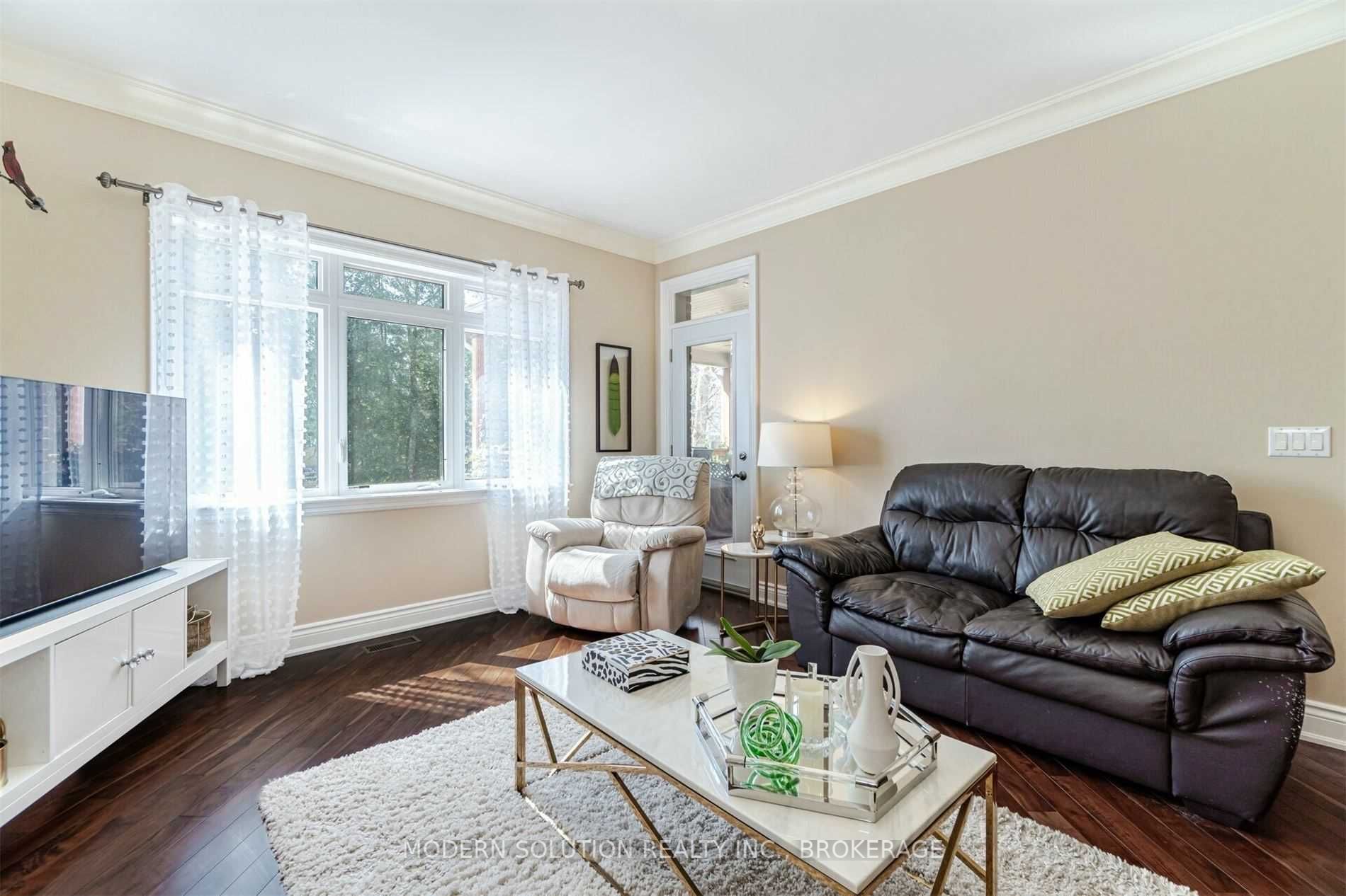 21 Devondale Ave