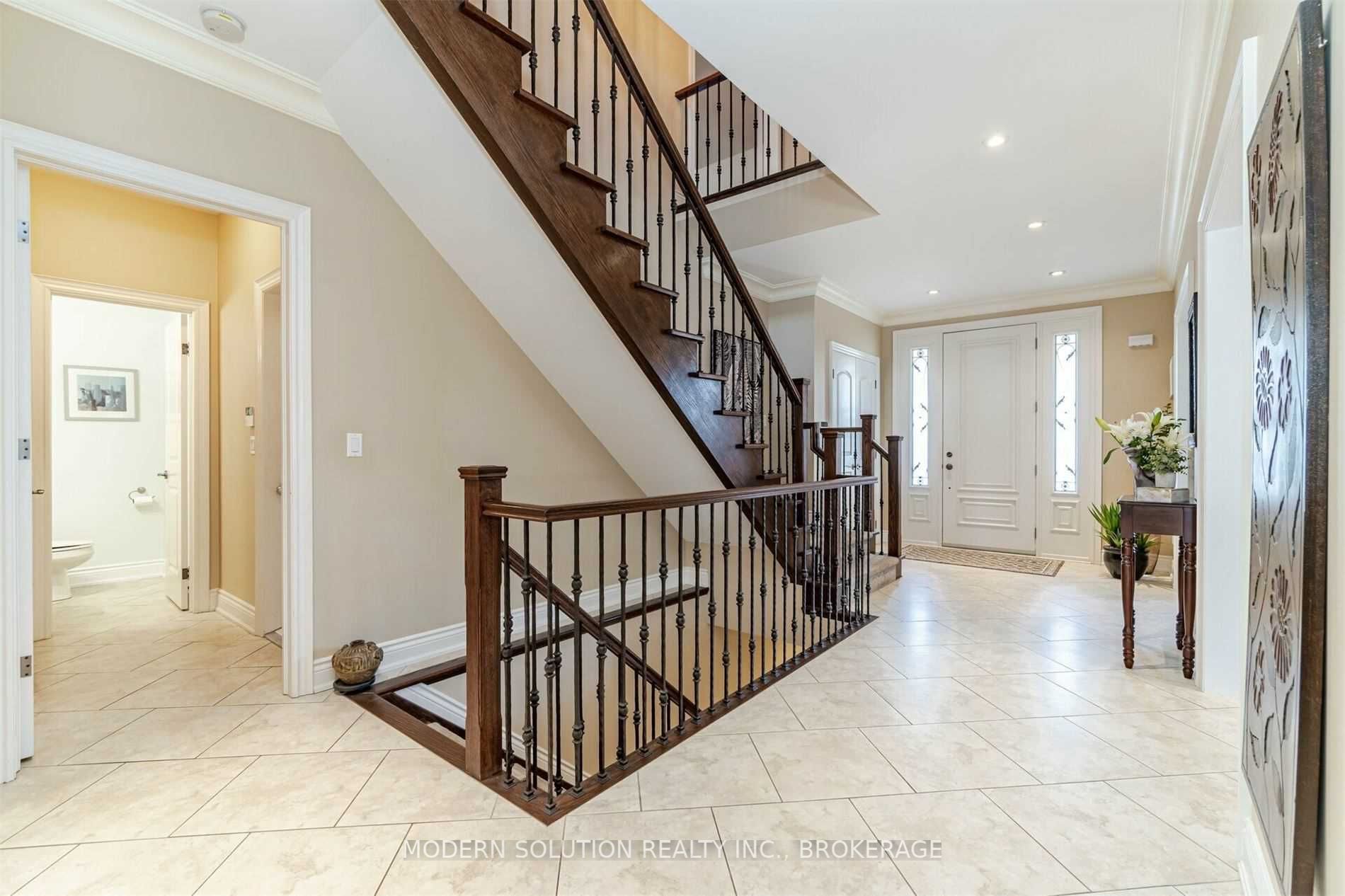 21 Devondale Ave