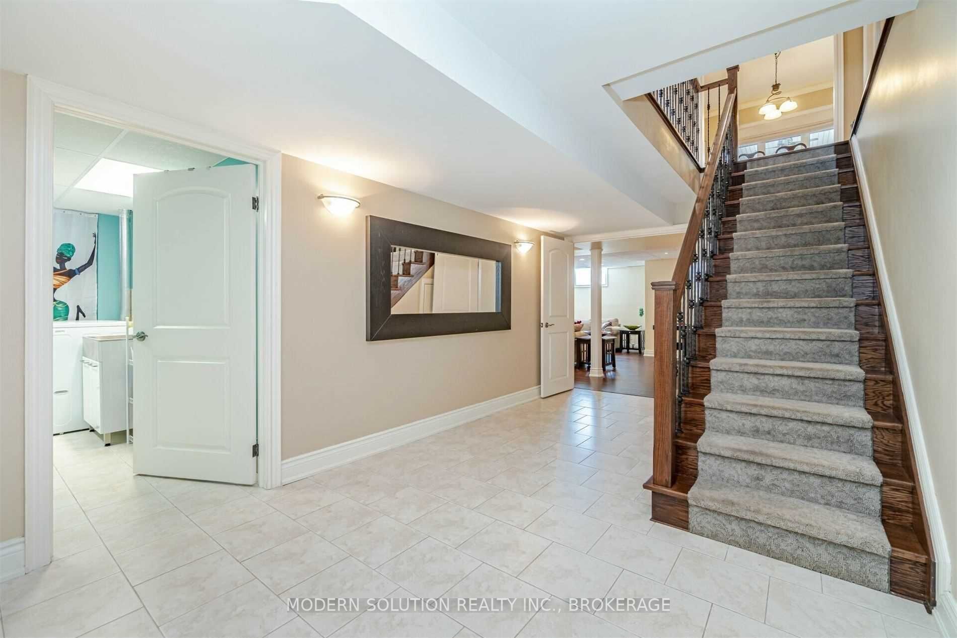 21 Devondale Ave