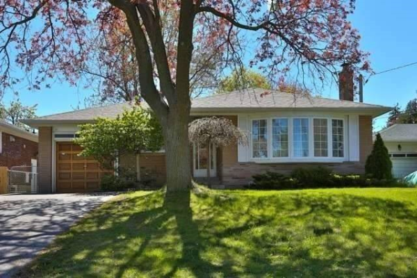 141 Elvaston Dr, Toronto