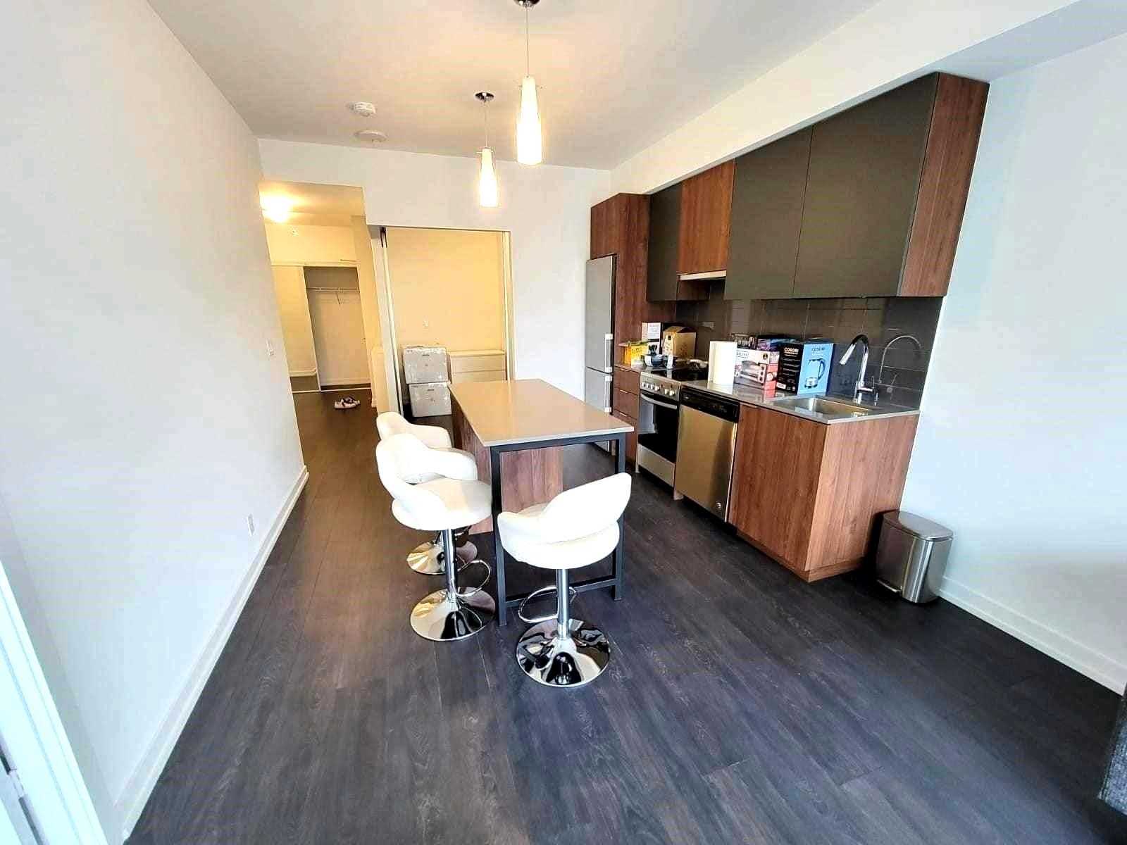 203 College St, #506