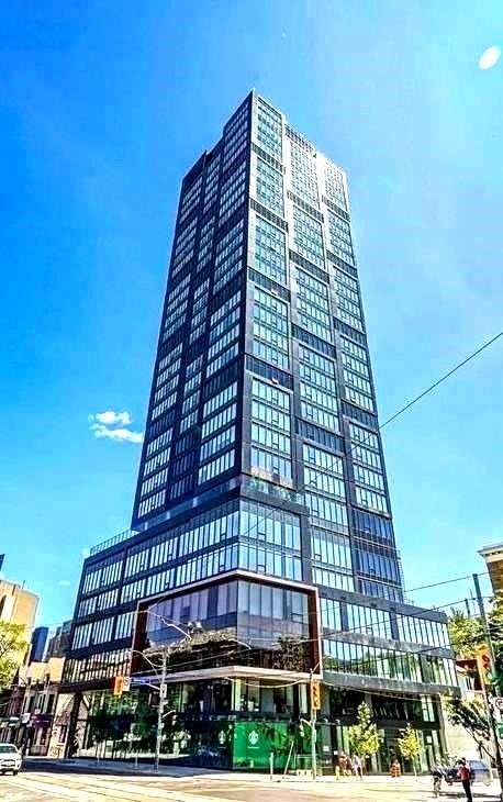 203 College St, #506