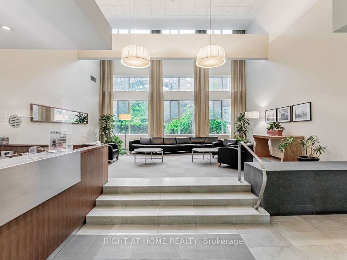 222 The Esplanade, #1006