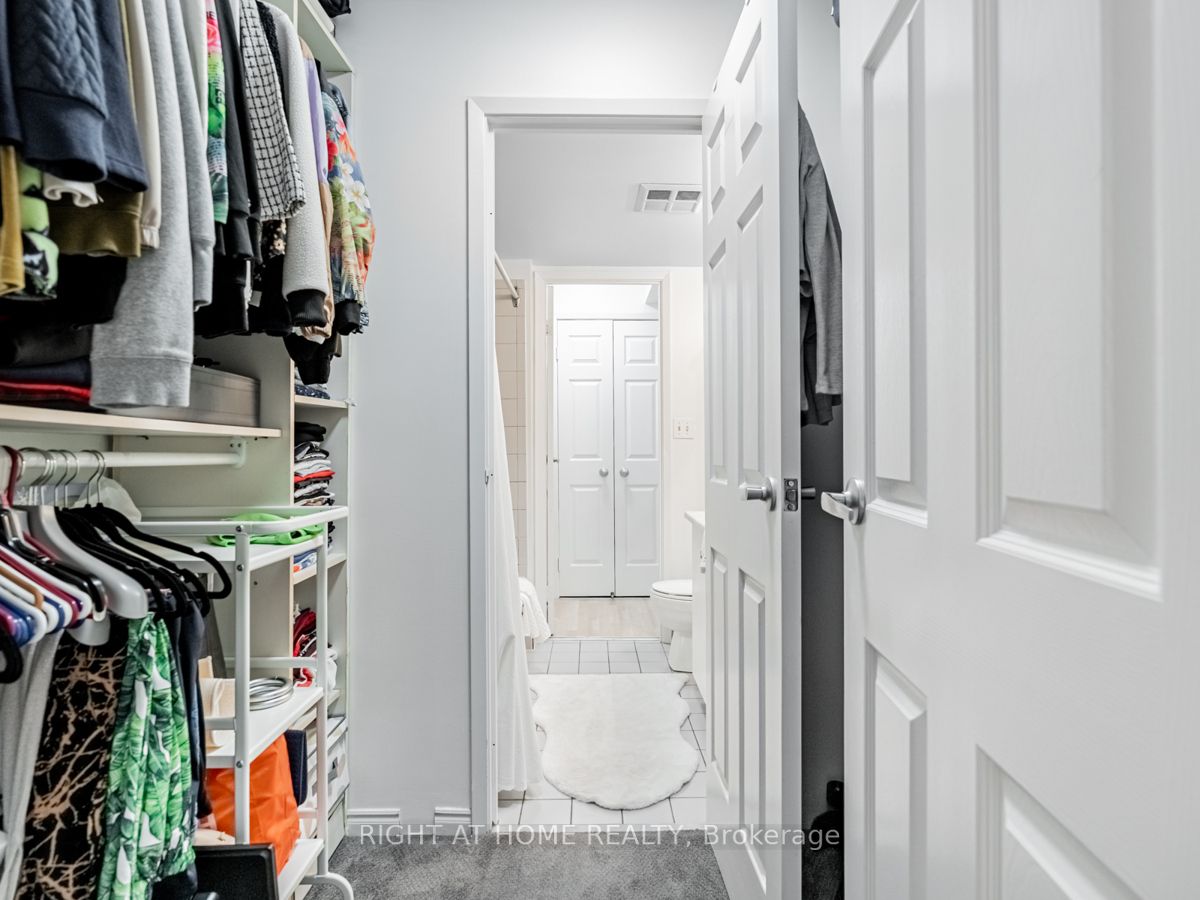 222 The Esplanade, #1006