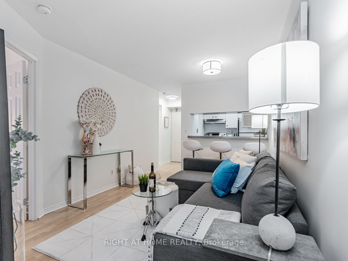 222 The Esplanade, #1006