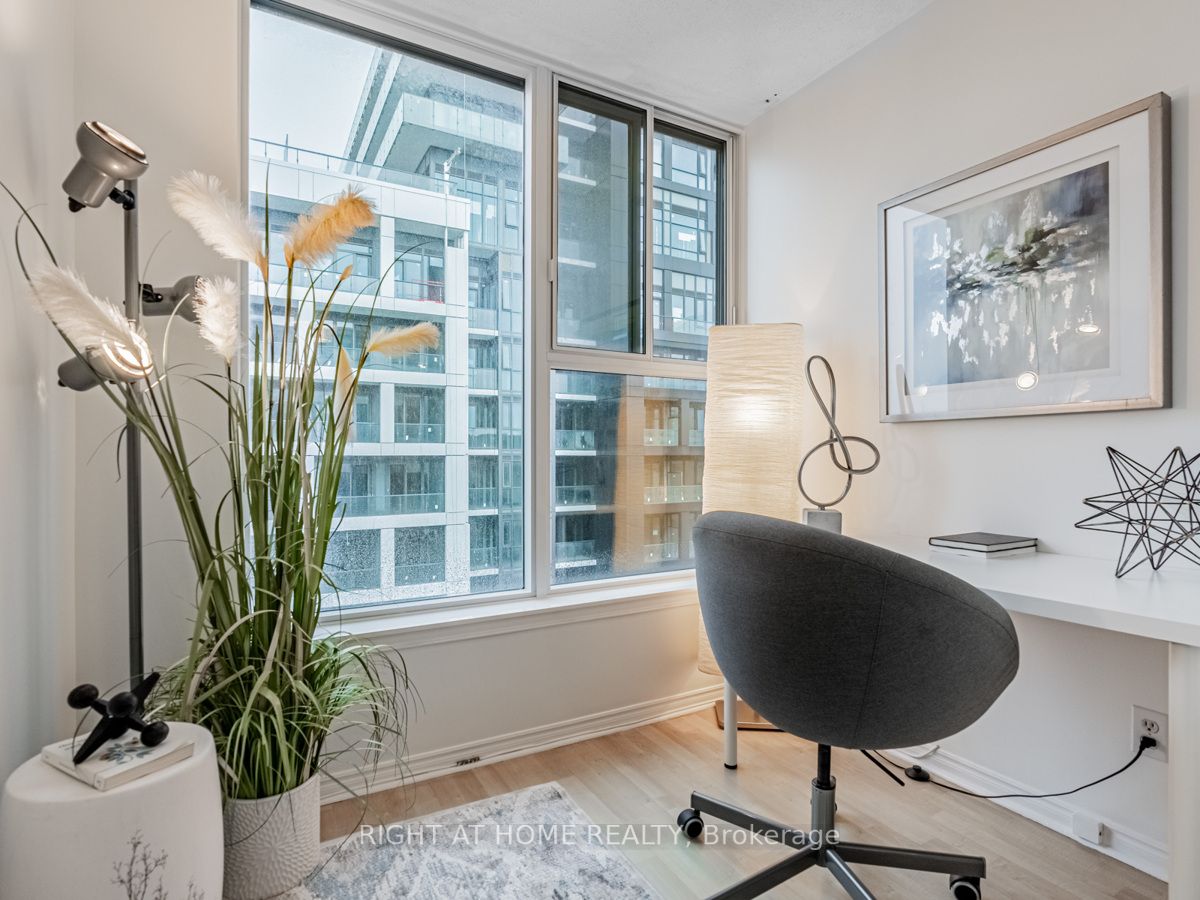 222 The Esplanade, #1006