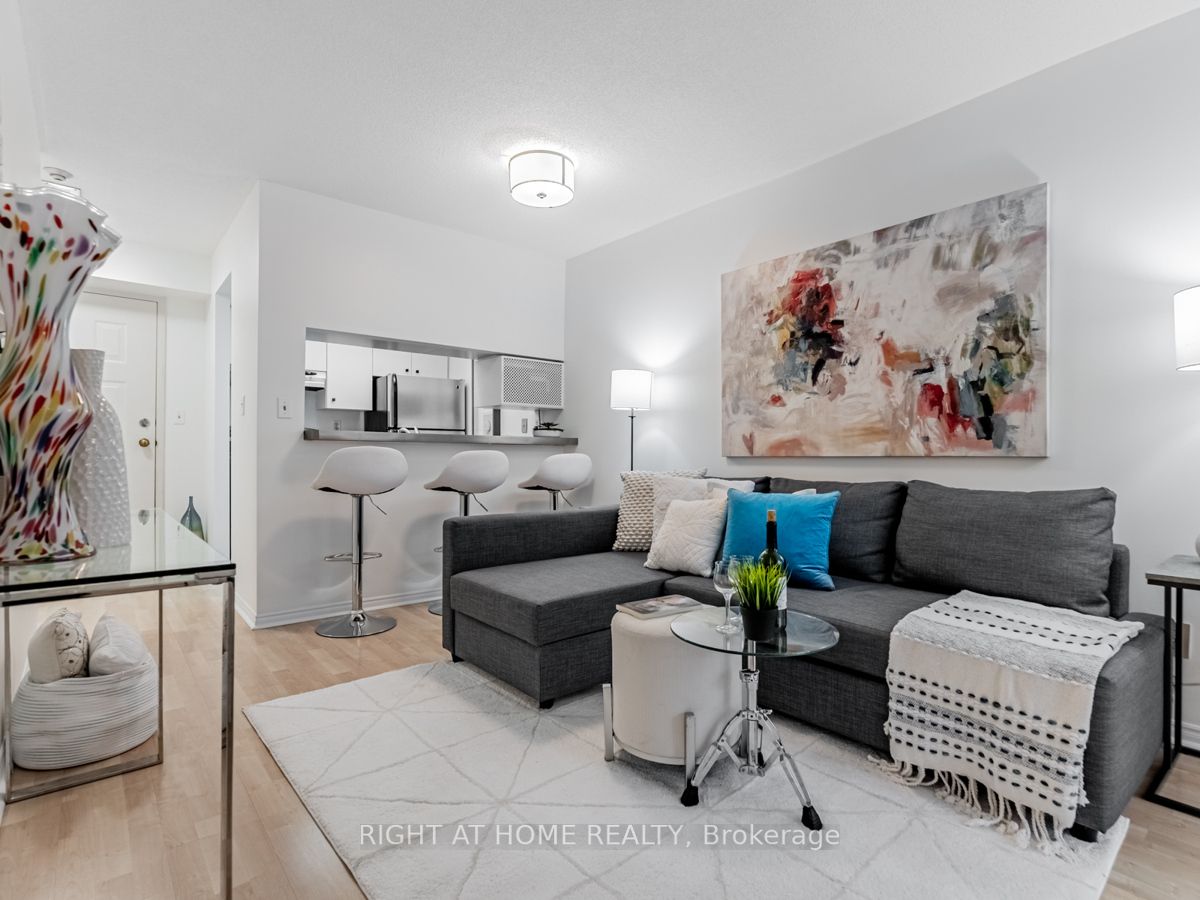 222 The Esplanade, #1006