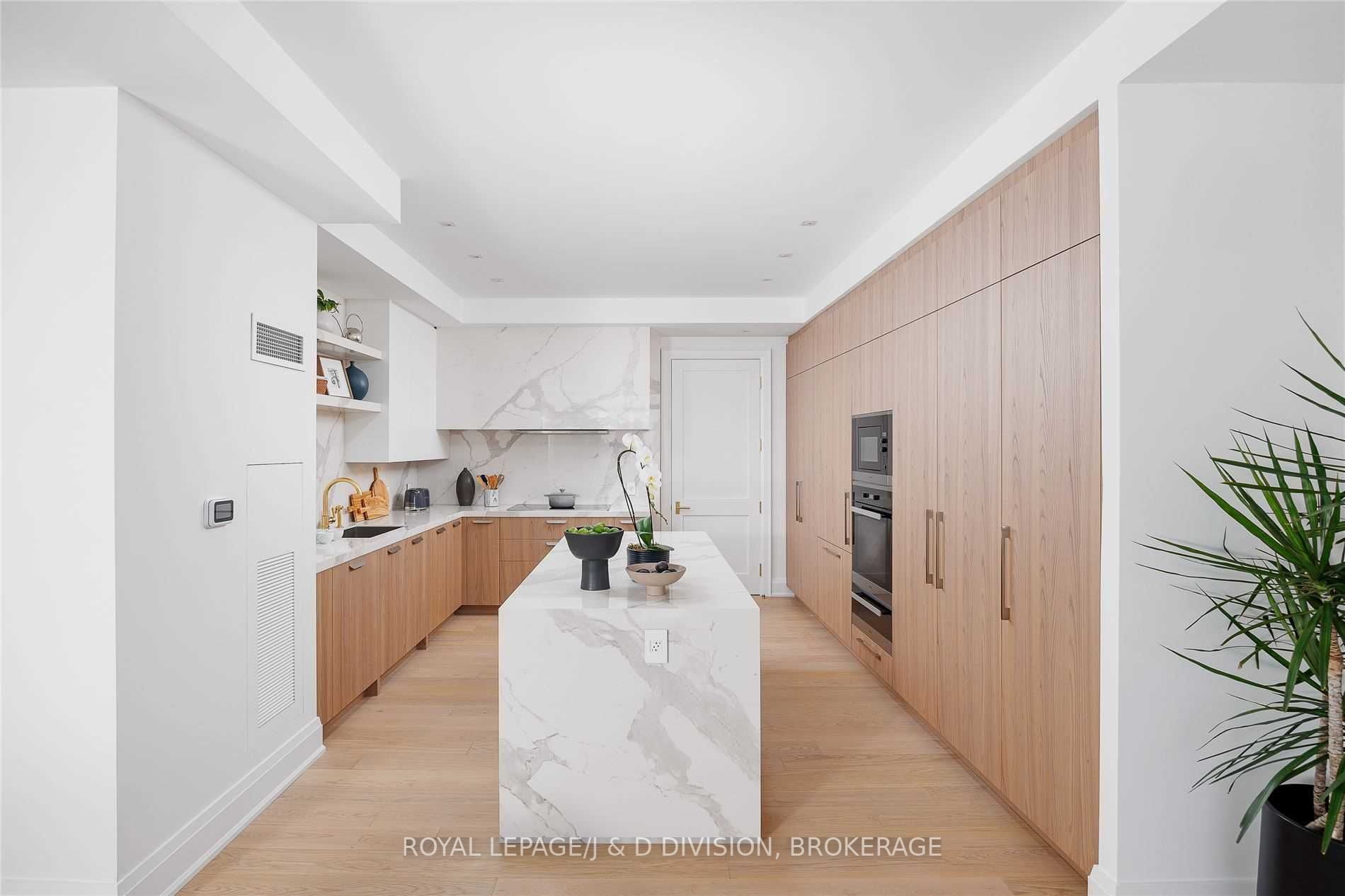 200 Cumberland St, #3403