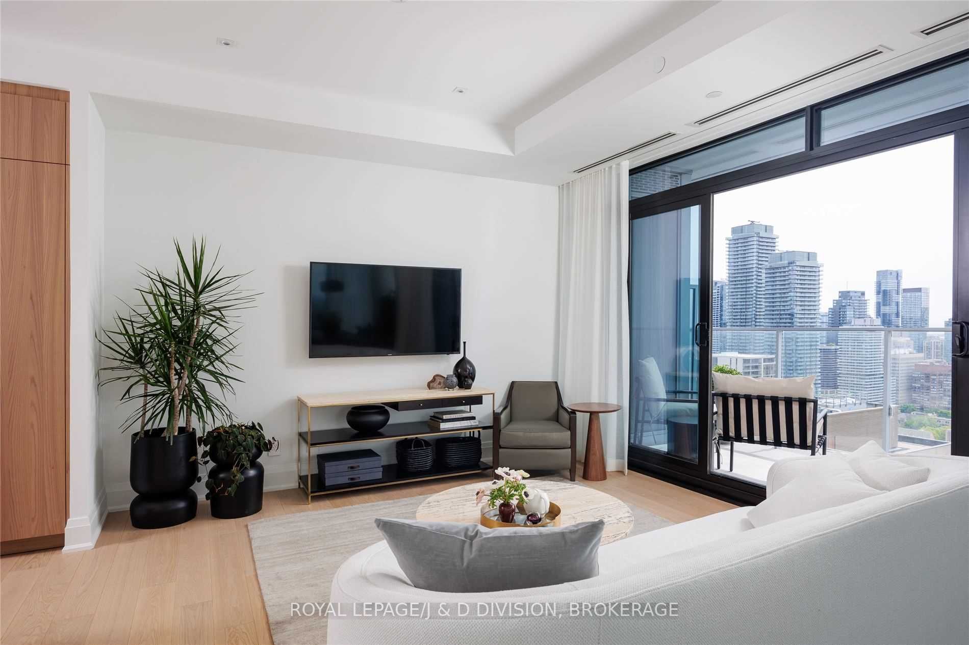 200 Cumberland St, #3403