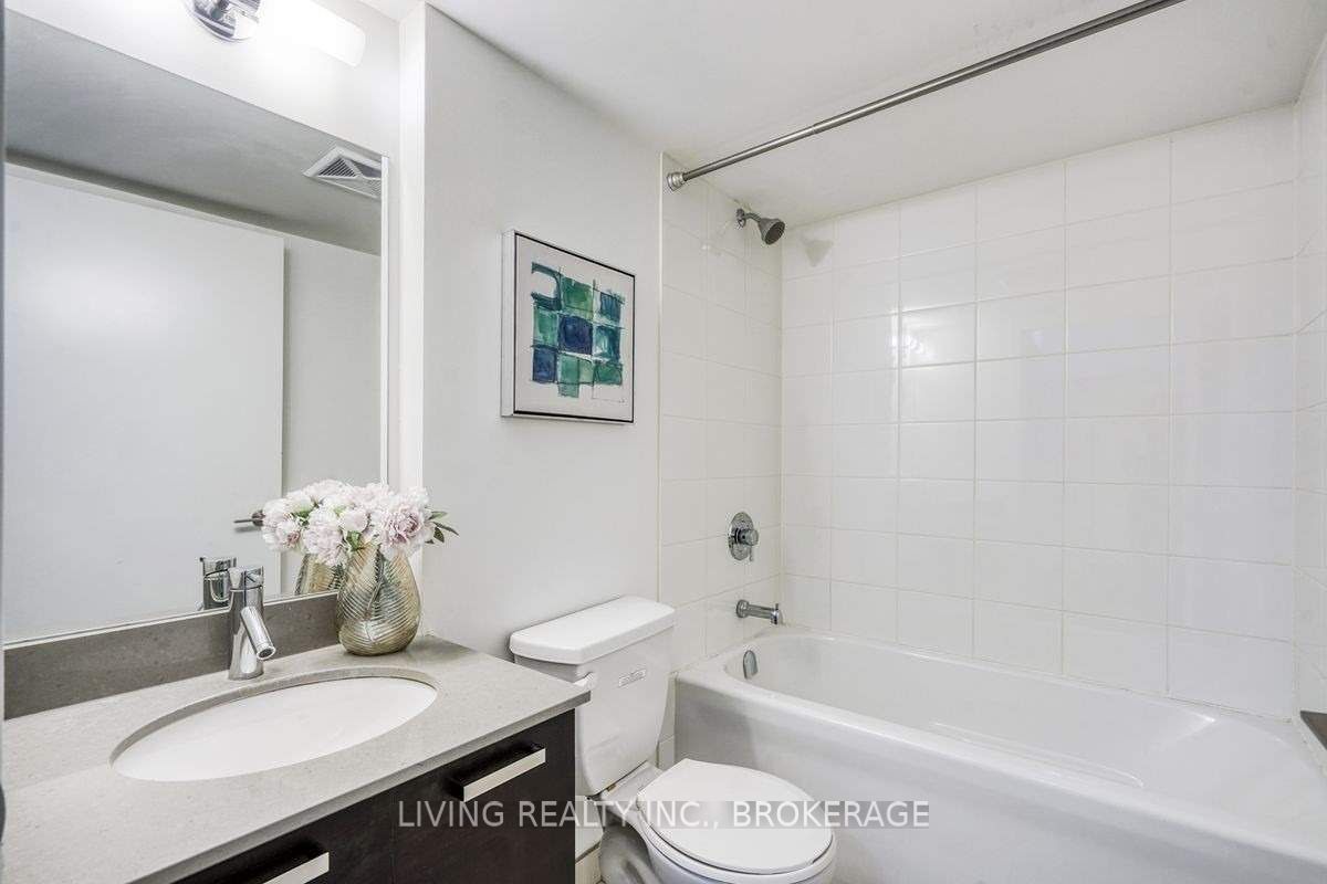 68 Abell St, #501