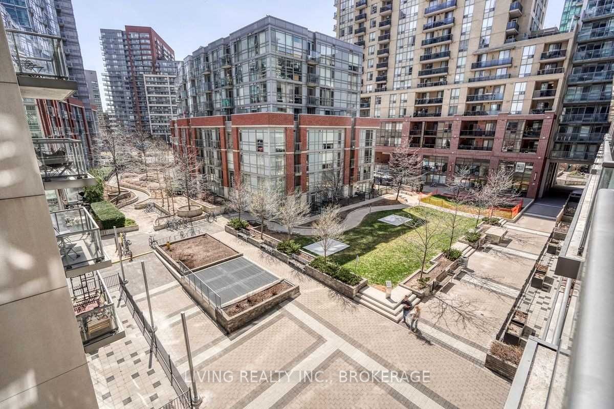 68 Abell St, #501